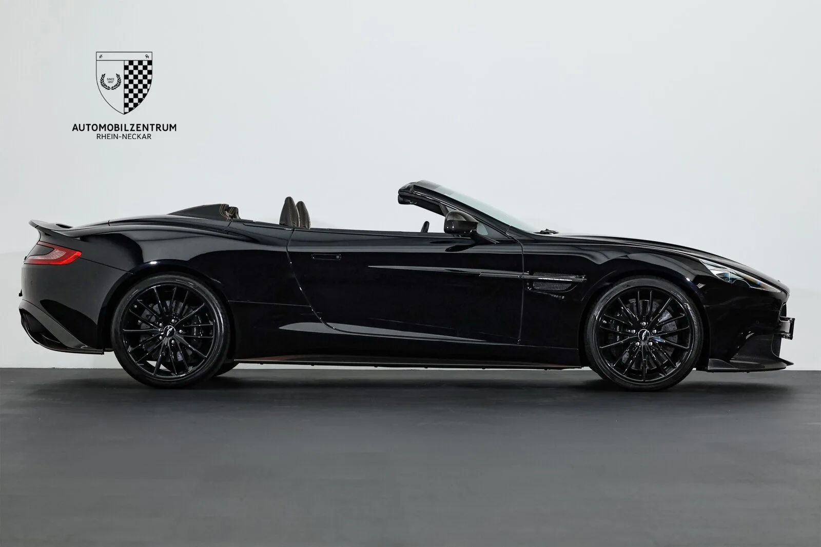 2018 Aston Martin Vanquish S Ultimate, 8/15