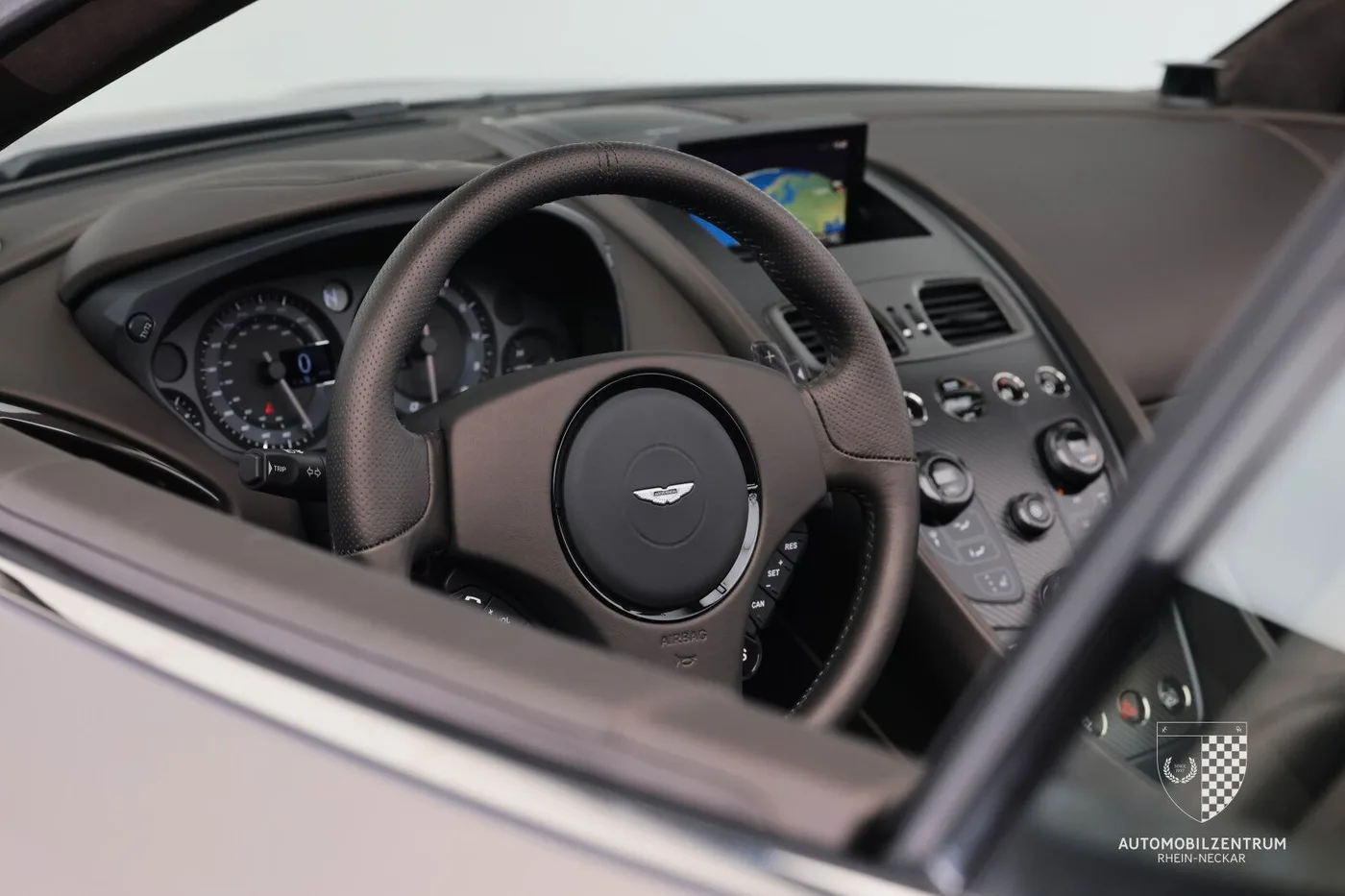 2018 Aston Martin Vanquish Zagato Speedster offered by a supercar dealer in Viernheim, Germany, photo 16 of 25