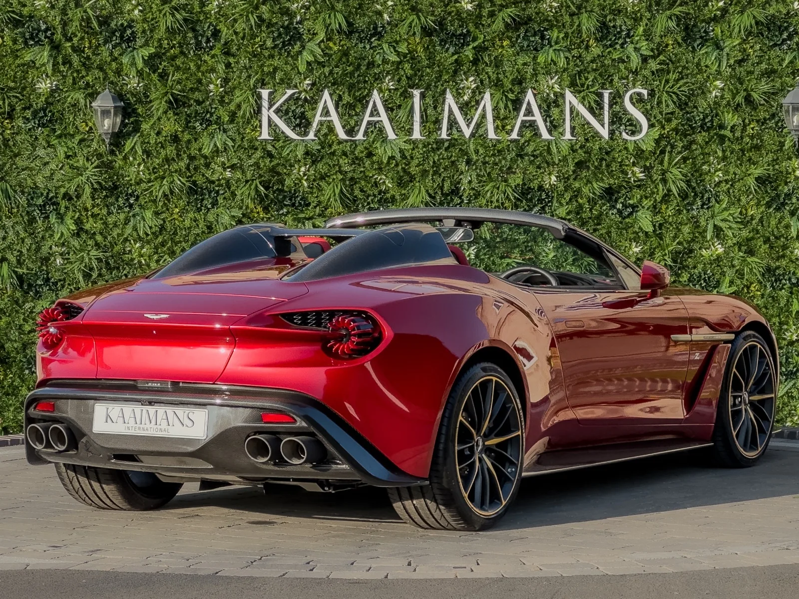 2018 Aston Martin Vanquish Zagato Speedster, 4/30