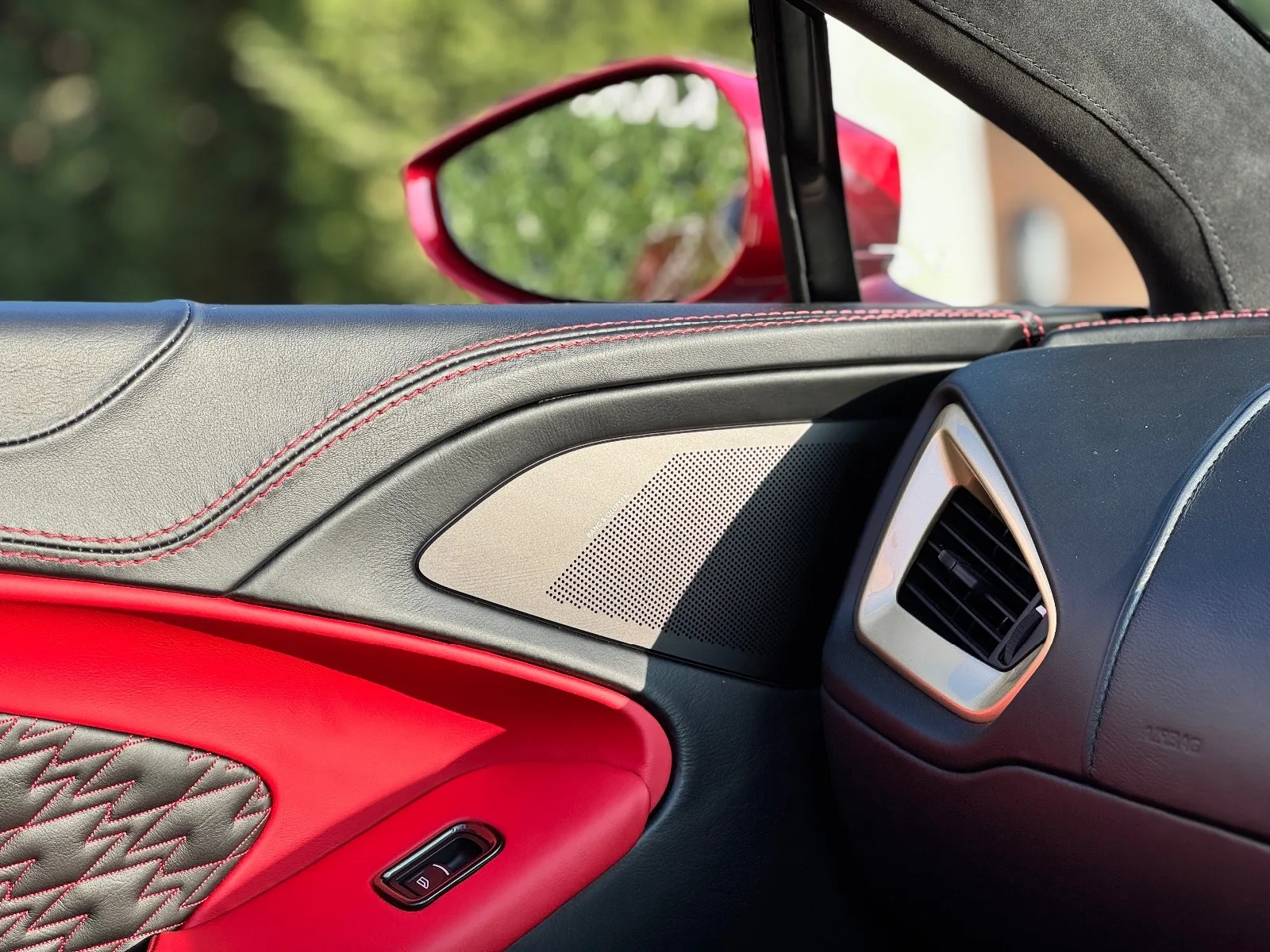 2018 Aston Martin Vanquish Zagato Speedster, 10/30
