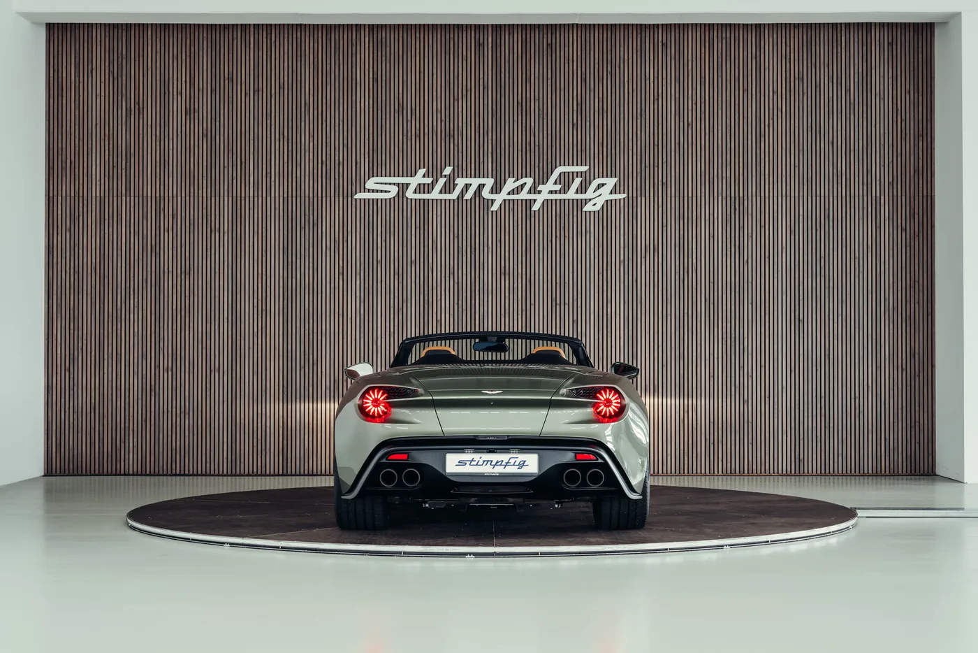 2018 Aston Martin Vanquish Zagato Volante offered by a collector car specialist in Stuttgart, Germany, photo 4 of 25