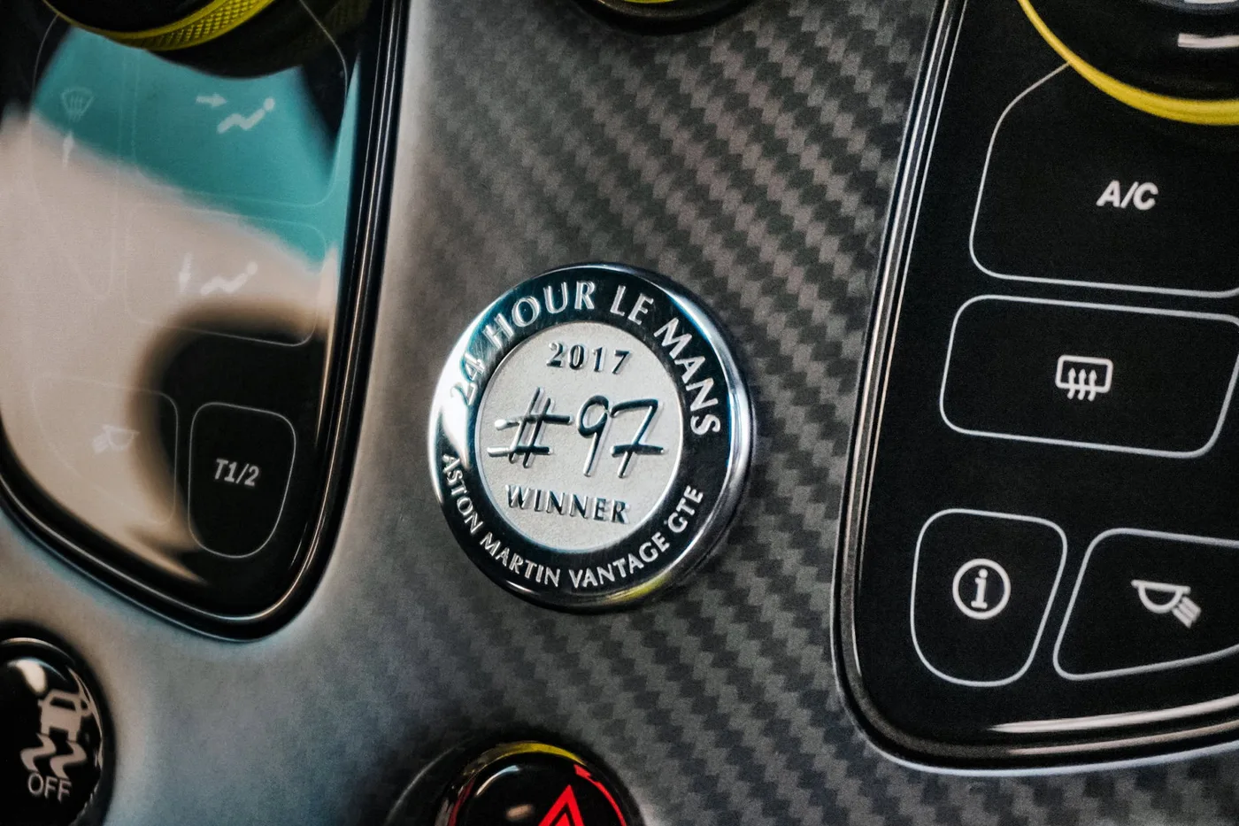 2018 Aston Martin Vantage AMR Pro angeboten von einem Supersportwagenhändler in Woerden, Niederlande, Foto 9 von 25