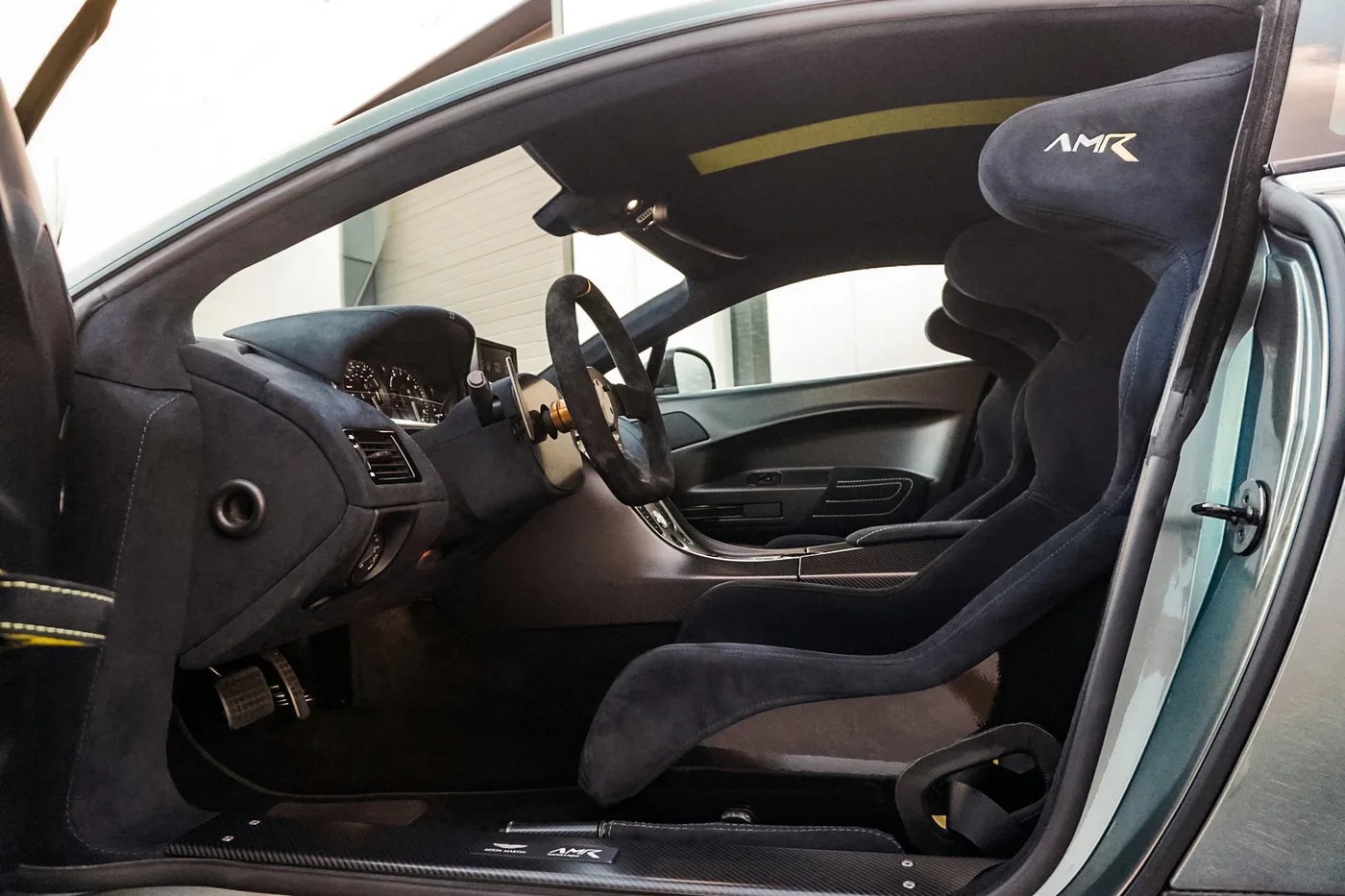 2018 Aston Martin Vantage AMR Pro angeboten von einem Supersportwagenhändler in Woerden, Niederlande, Foto 11 von 25