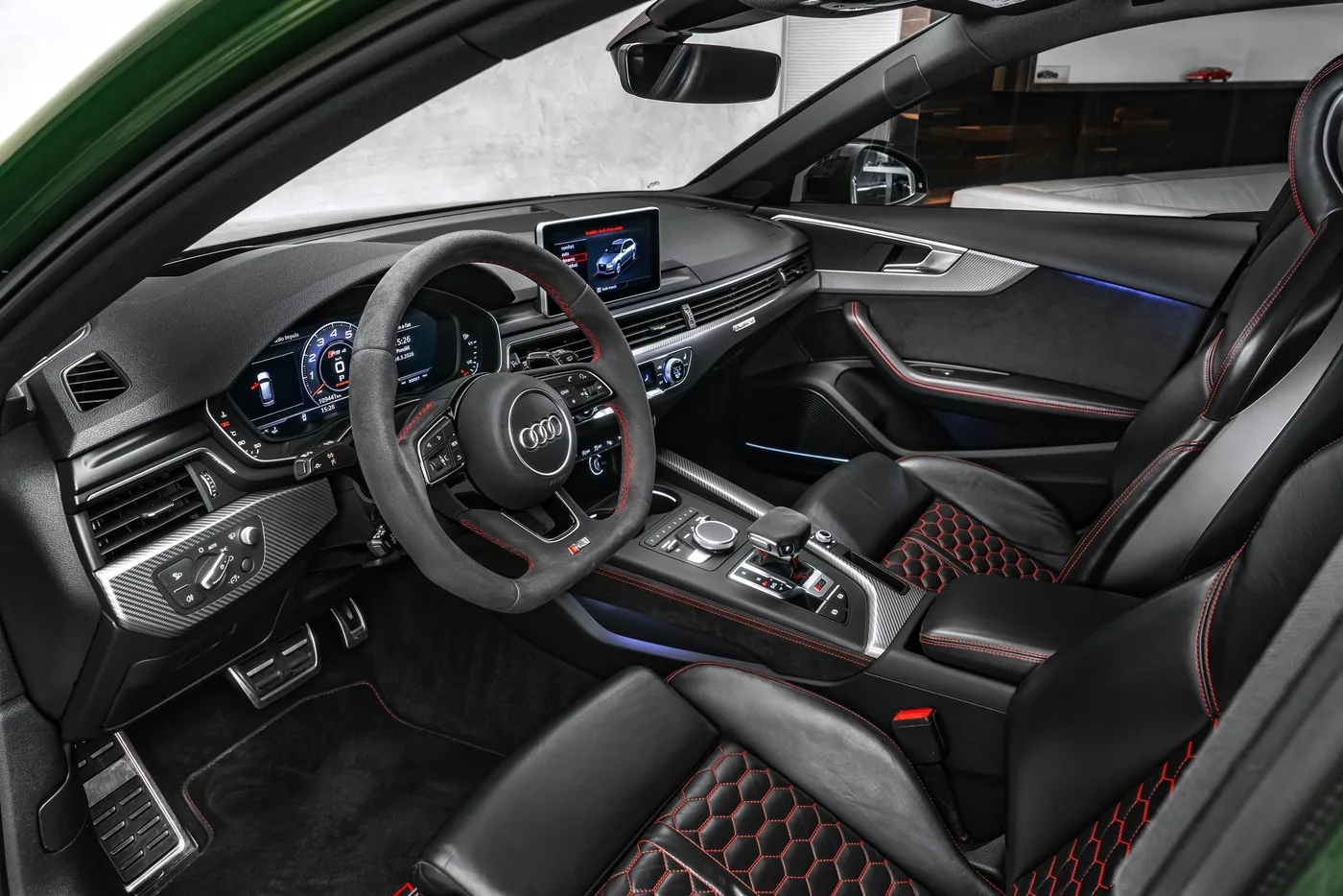 2018 Audi RS4 angeboten von einem Fachhändler in Ostrava, Tschechien, Foto 13 von 25