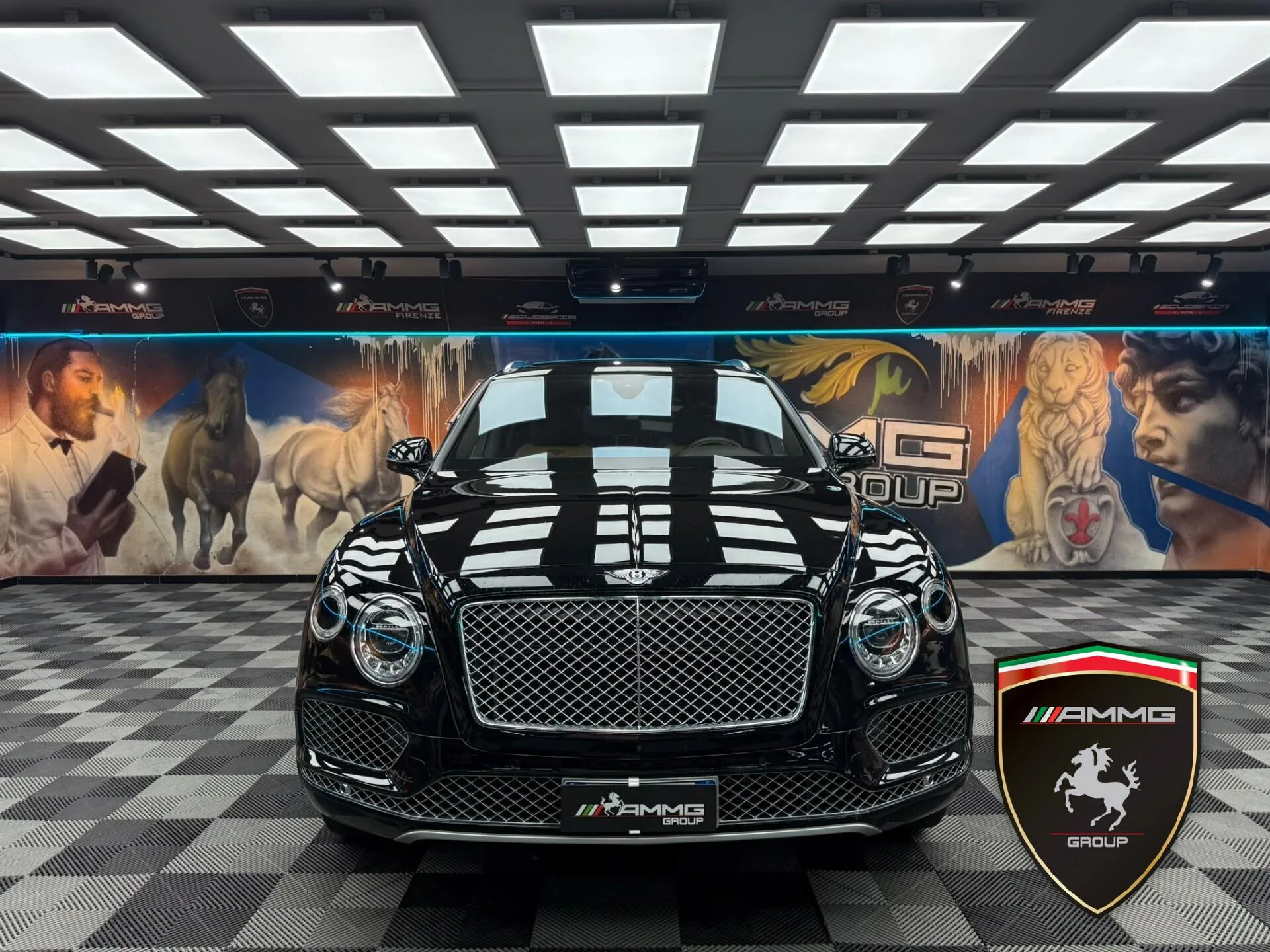 2018 Bentley Bentayga W12, 2/15