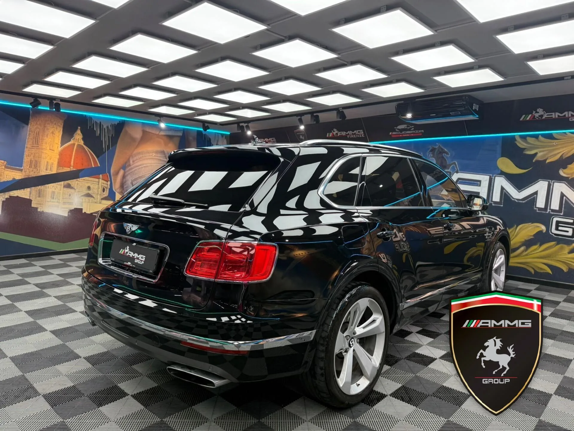 2018 Bentley Bentayga W12, 5/15