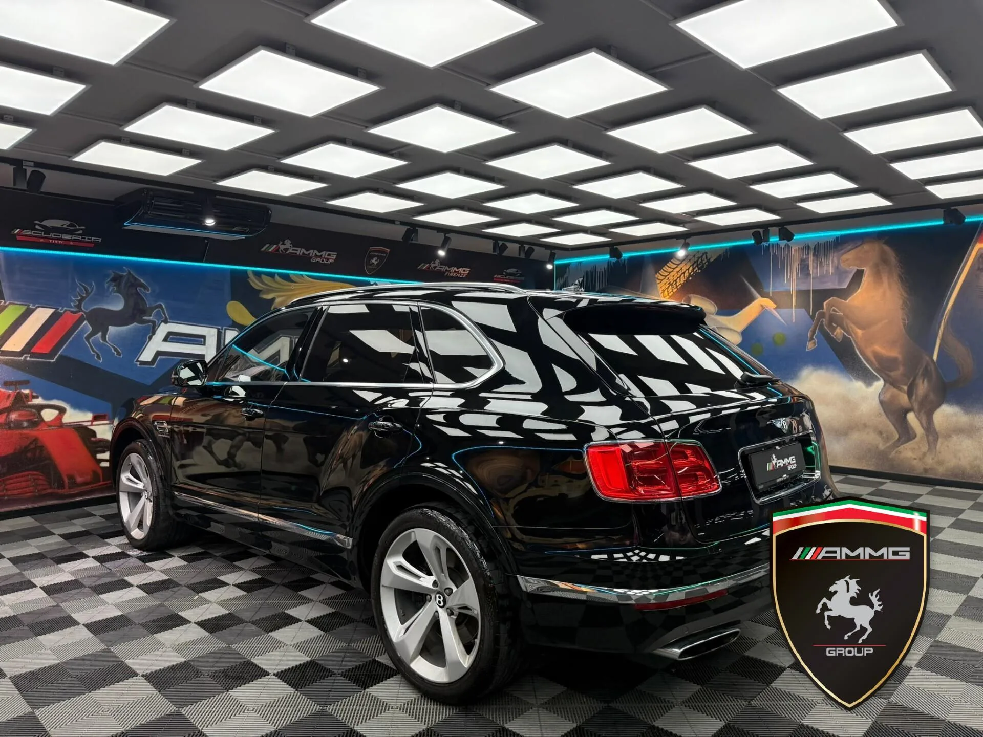 2018 Bentley Bentayga W12, 7/15