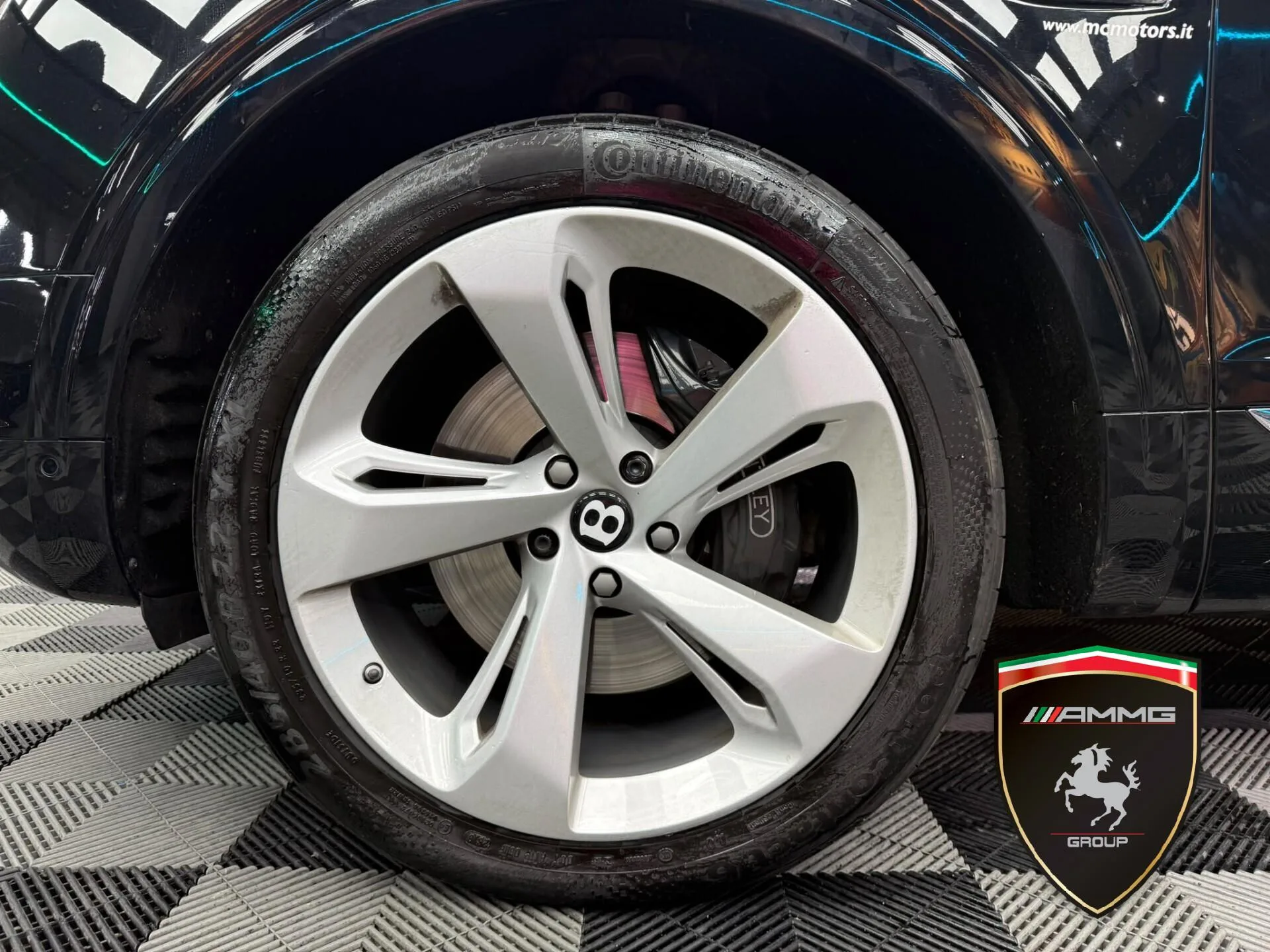 2018 Bentley Bentayga W12, 8/15