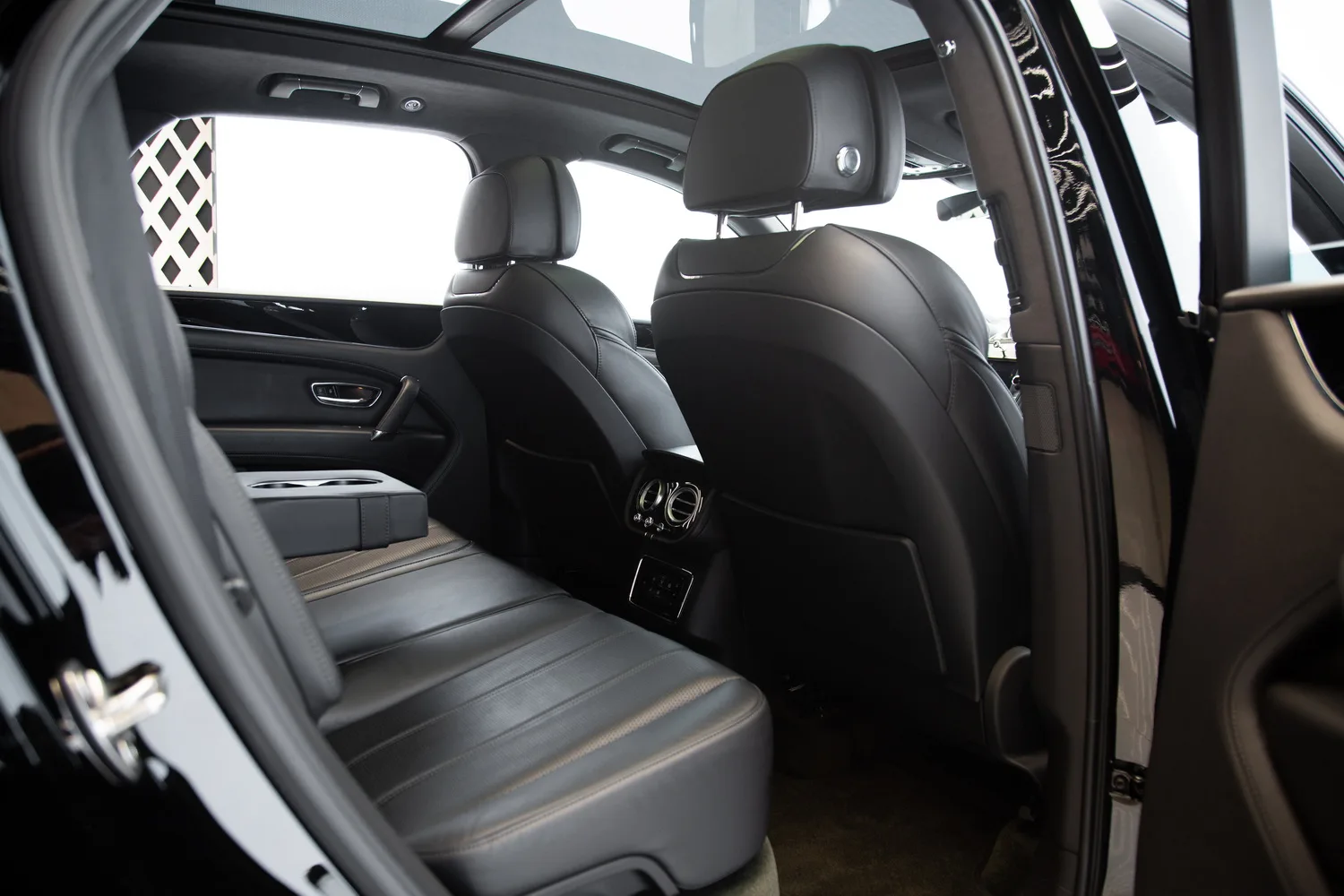 2018 Bentley Bentayga W12, 13/18