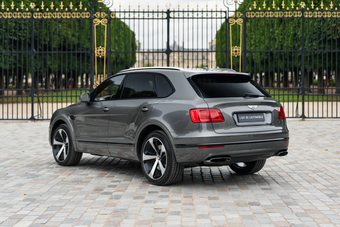 2018 Bentley Bentayga W12, 3/30