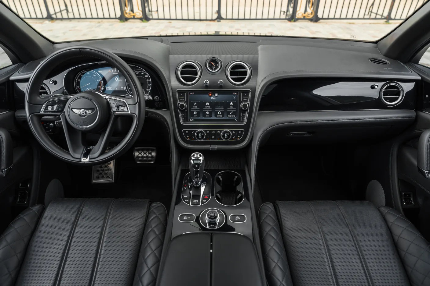 2018 Bentley Bentayga W12, 8/30