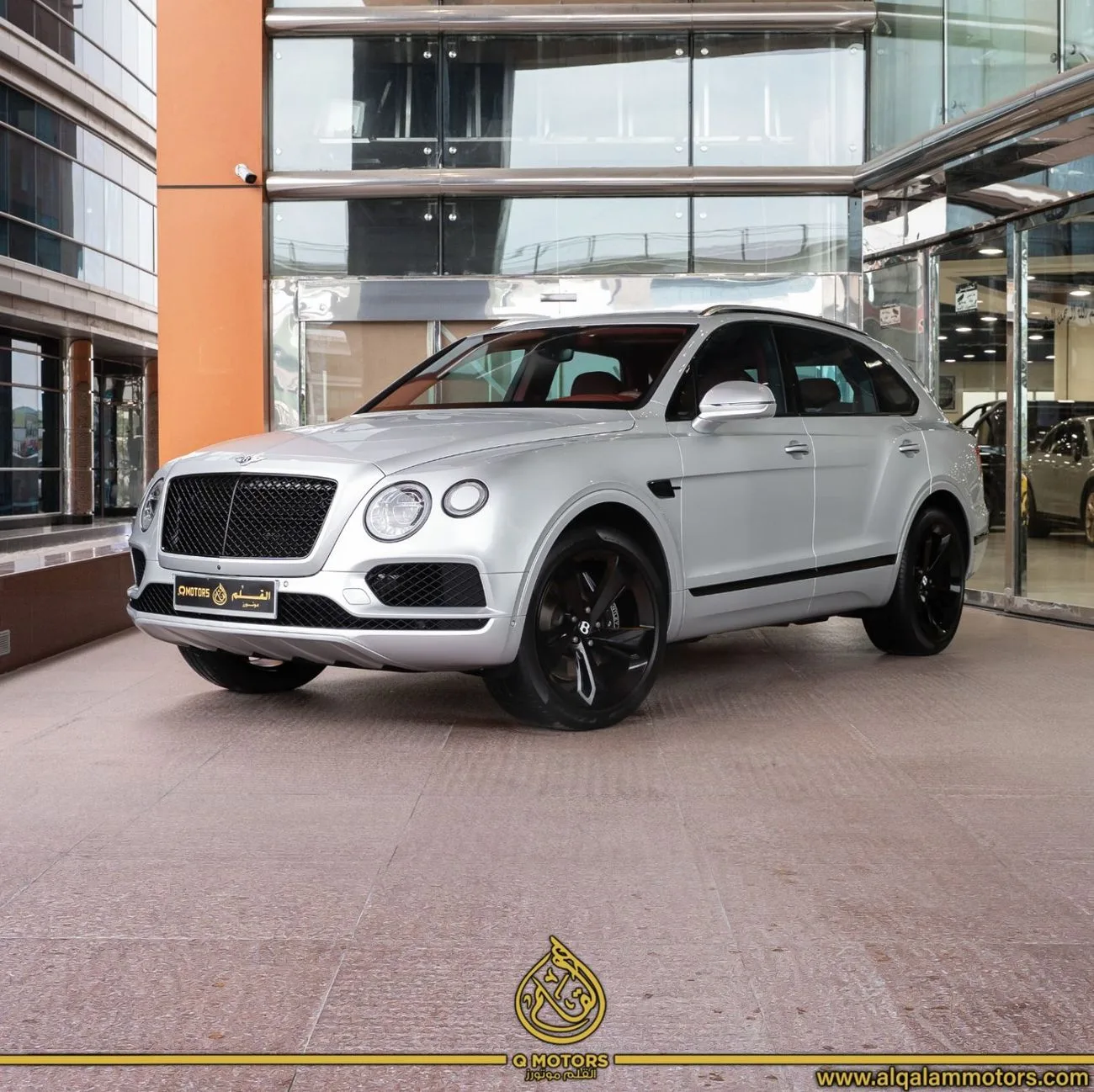 2018 Bentley Bentayga Signature angeboten von einem Fachhändler in Dubai, Vereinigte Arabische Emirate, Hauptfoto