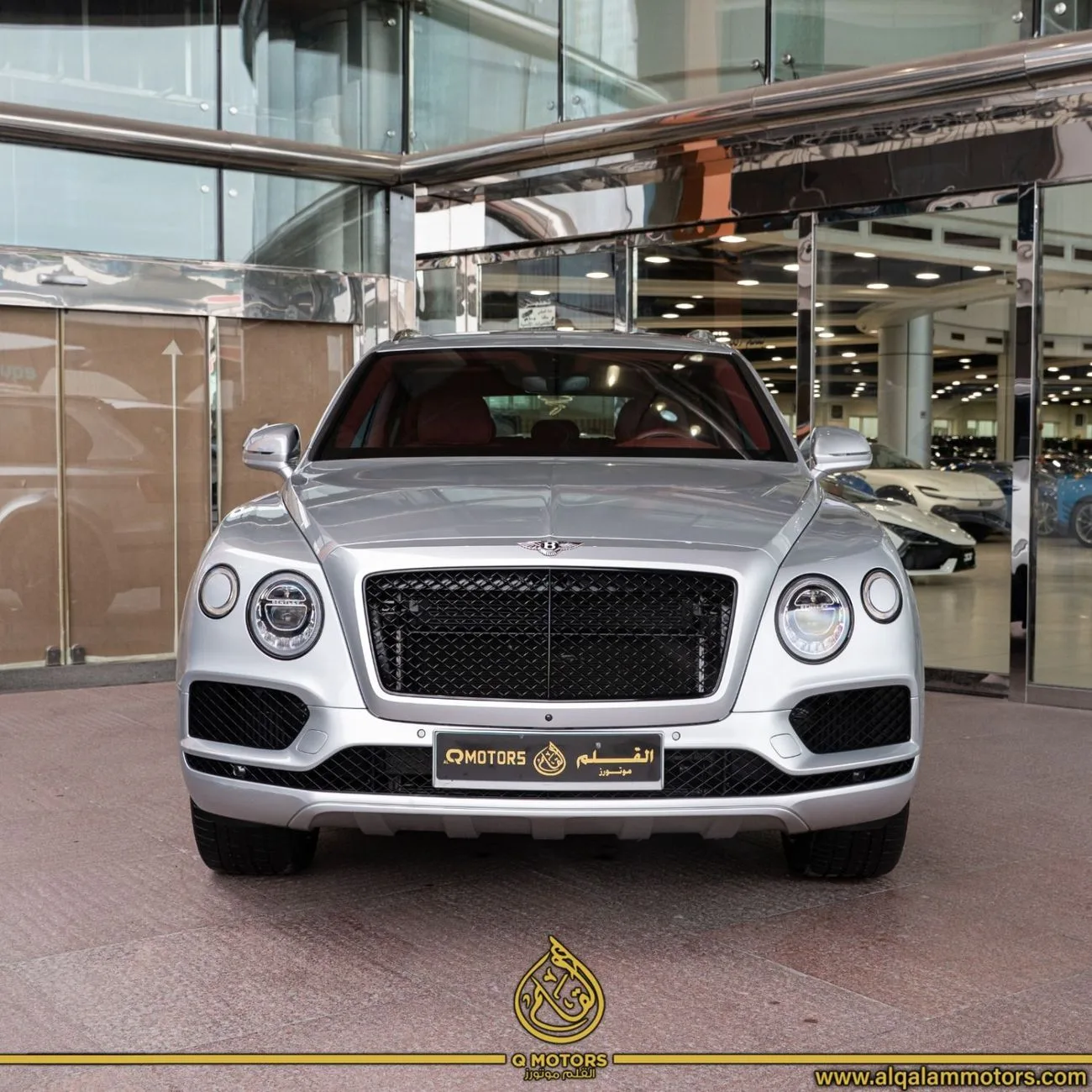2018 Bentley Bentayga Signature offered by a specialist dealer in Dubai, United Arab Emirates, photo 5 of 12