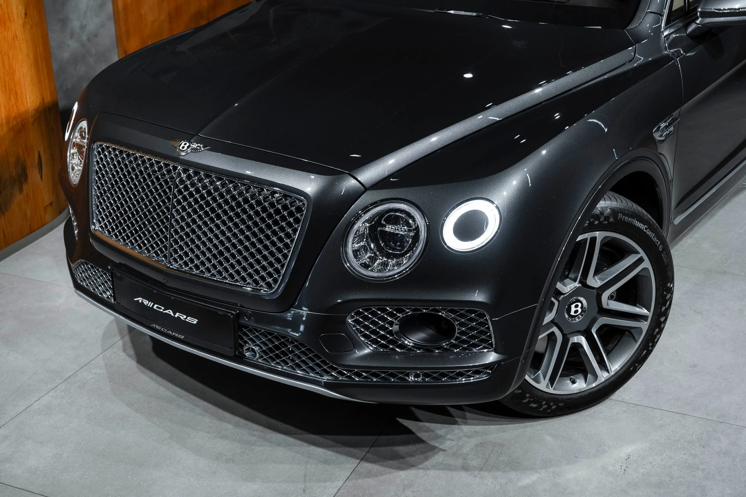 2018 Bentley Bentayga V8, 3/21