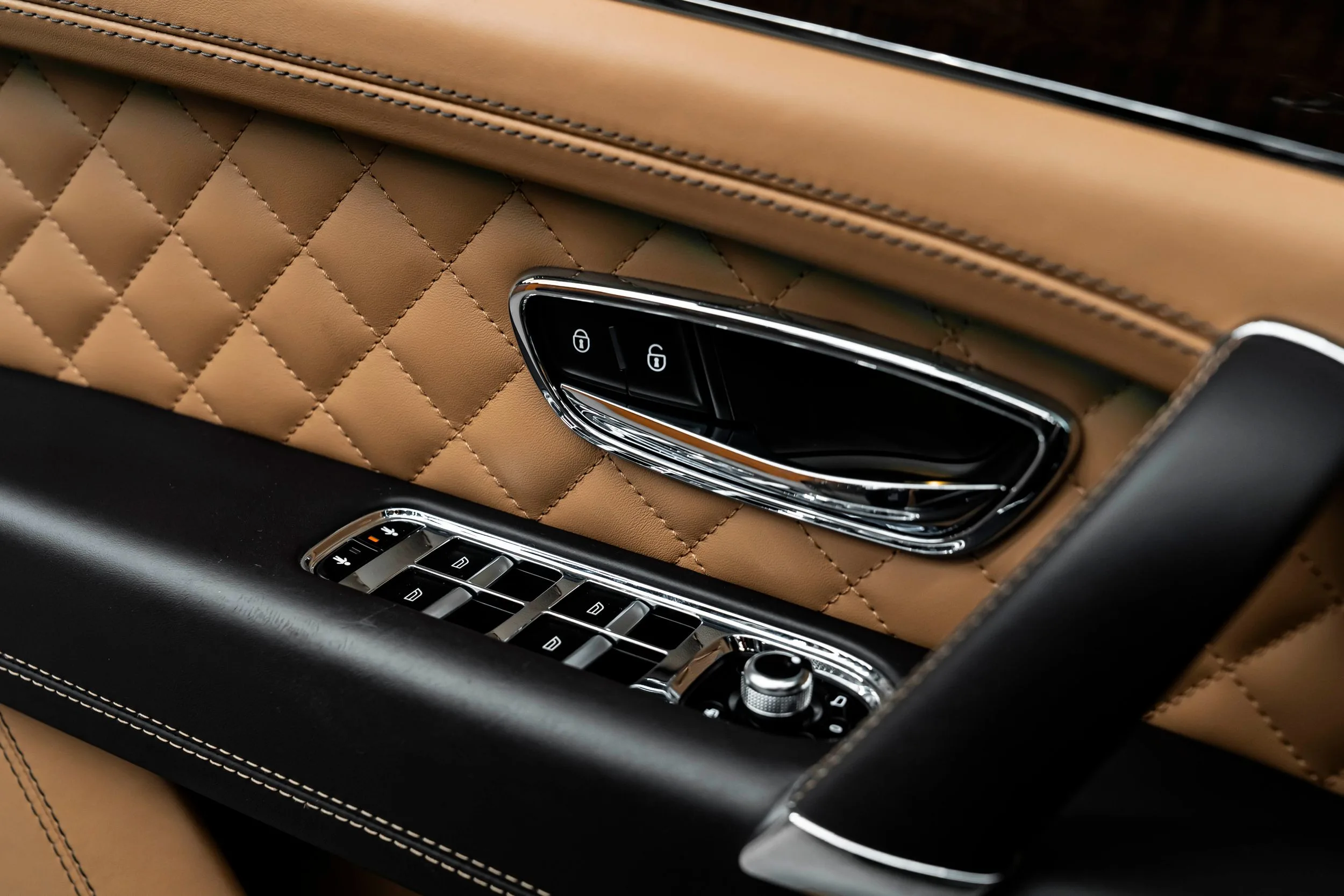 2018 Bentley Bentayga V8, 13/21