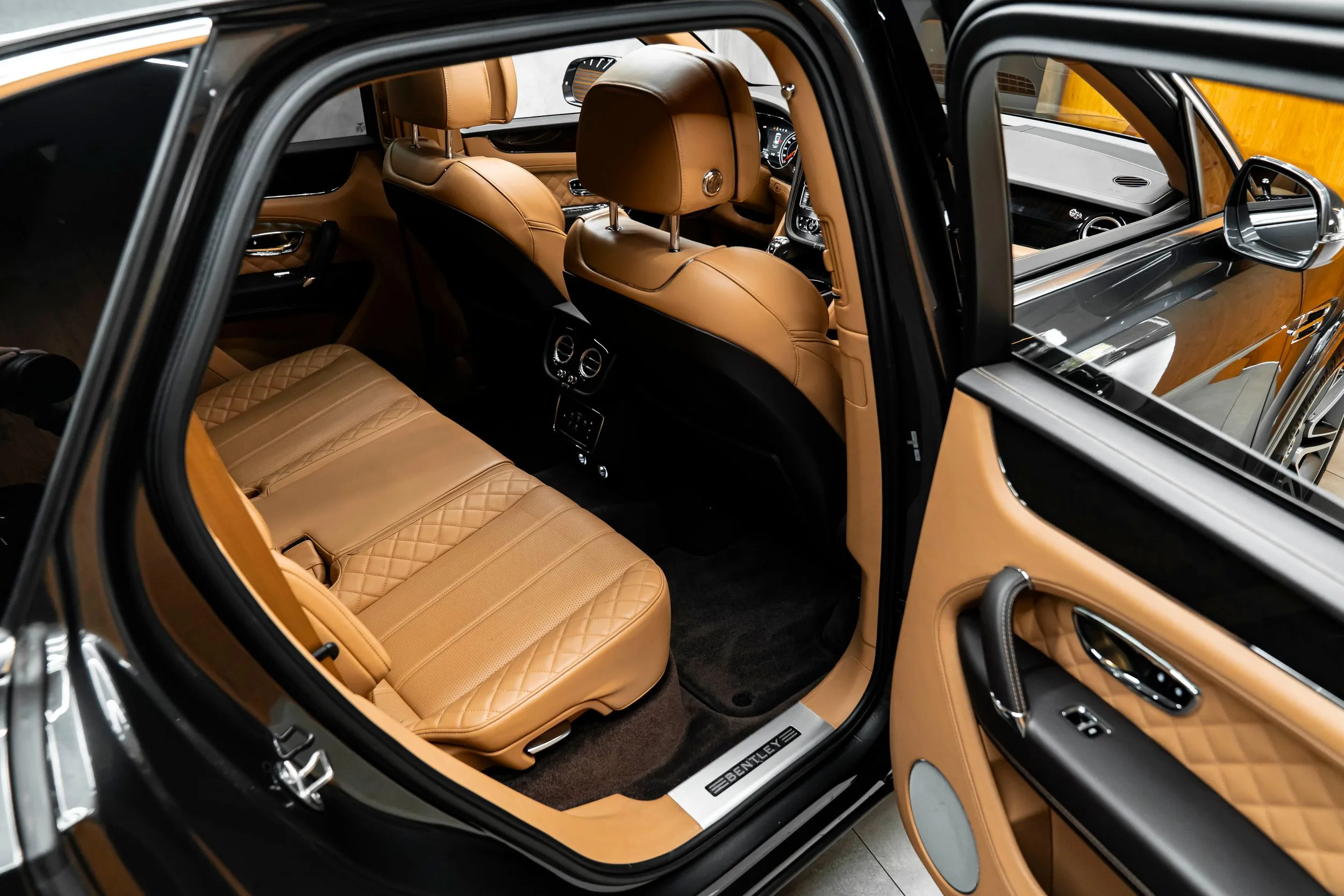 2018 Bentley Bentayga V8, 17/21