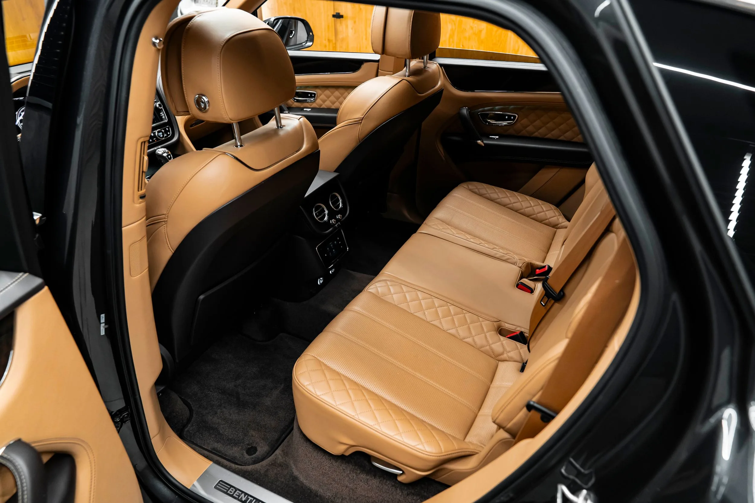 2018 Bentley Bentayga V8, 18/21