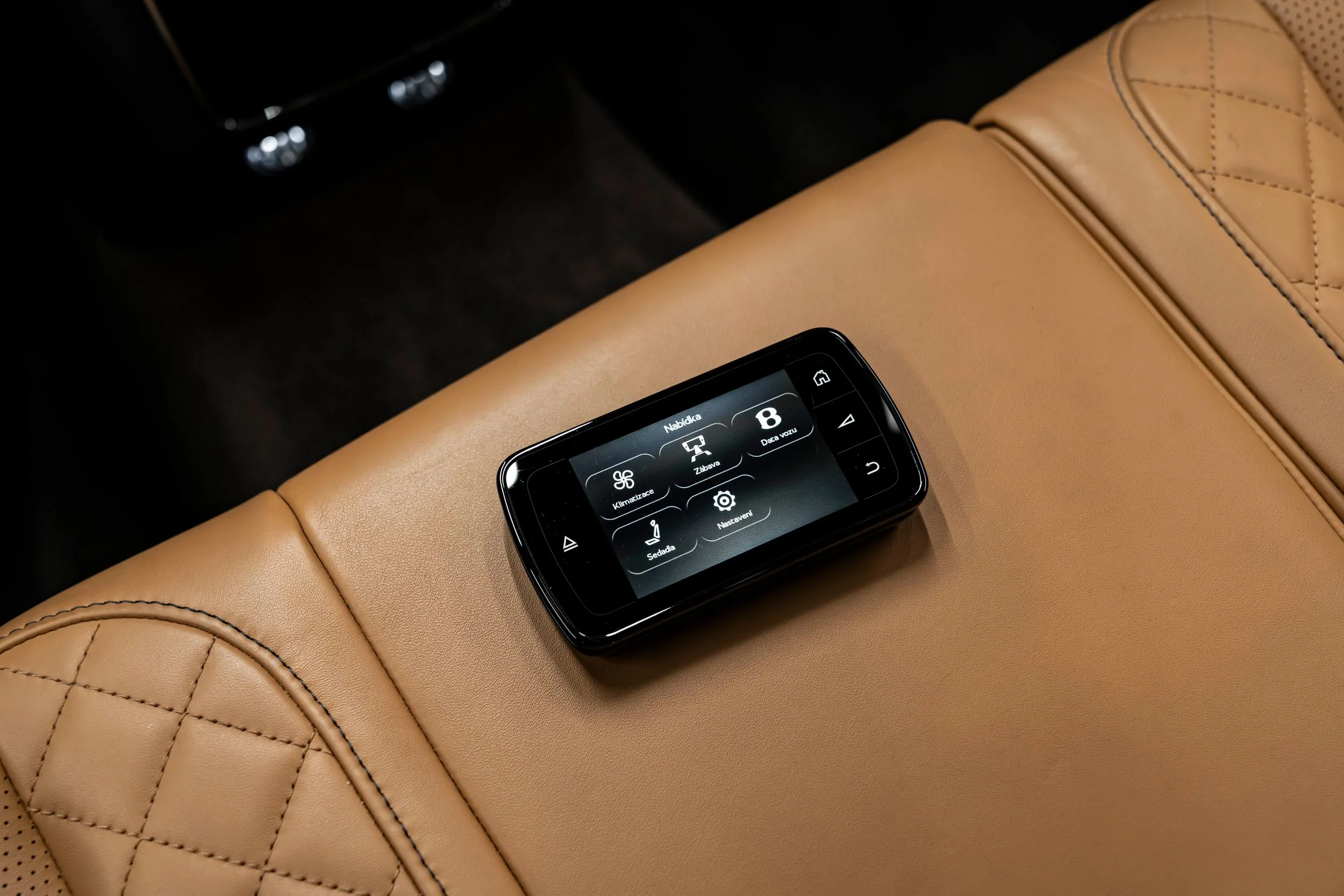 2018 Bentley Bentayga V8, 19/21