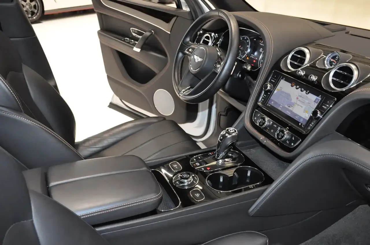 2018 Bentley Bentayga V8, 14/30