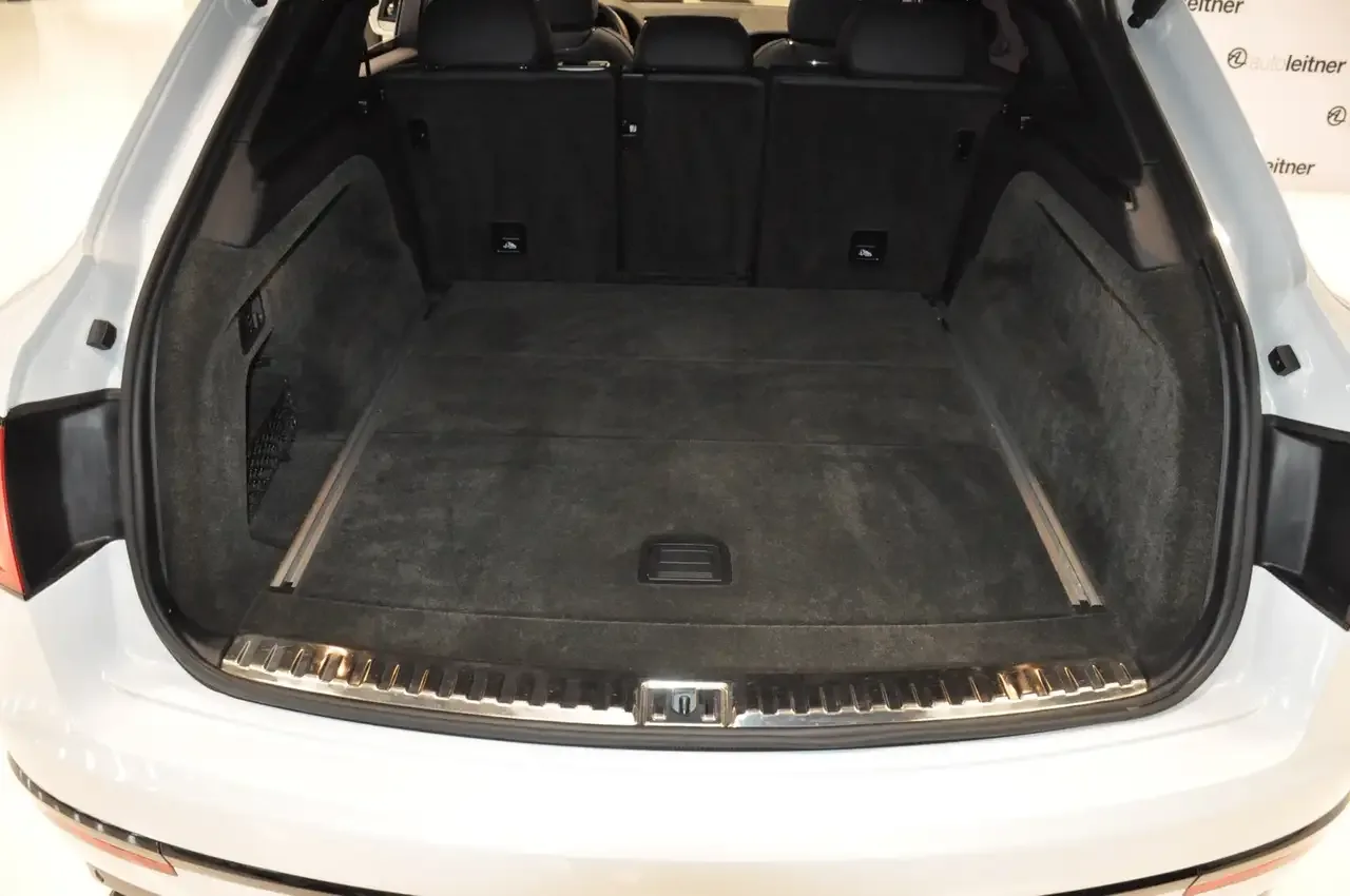 2018 Bentley Bentayga V8, 19/30