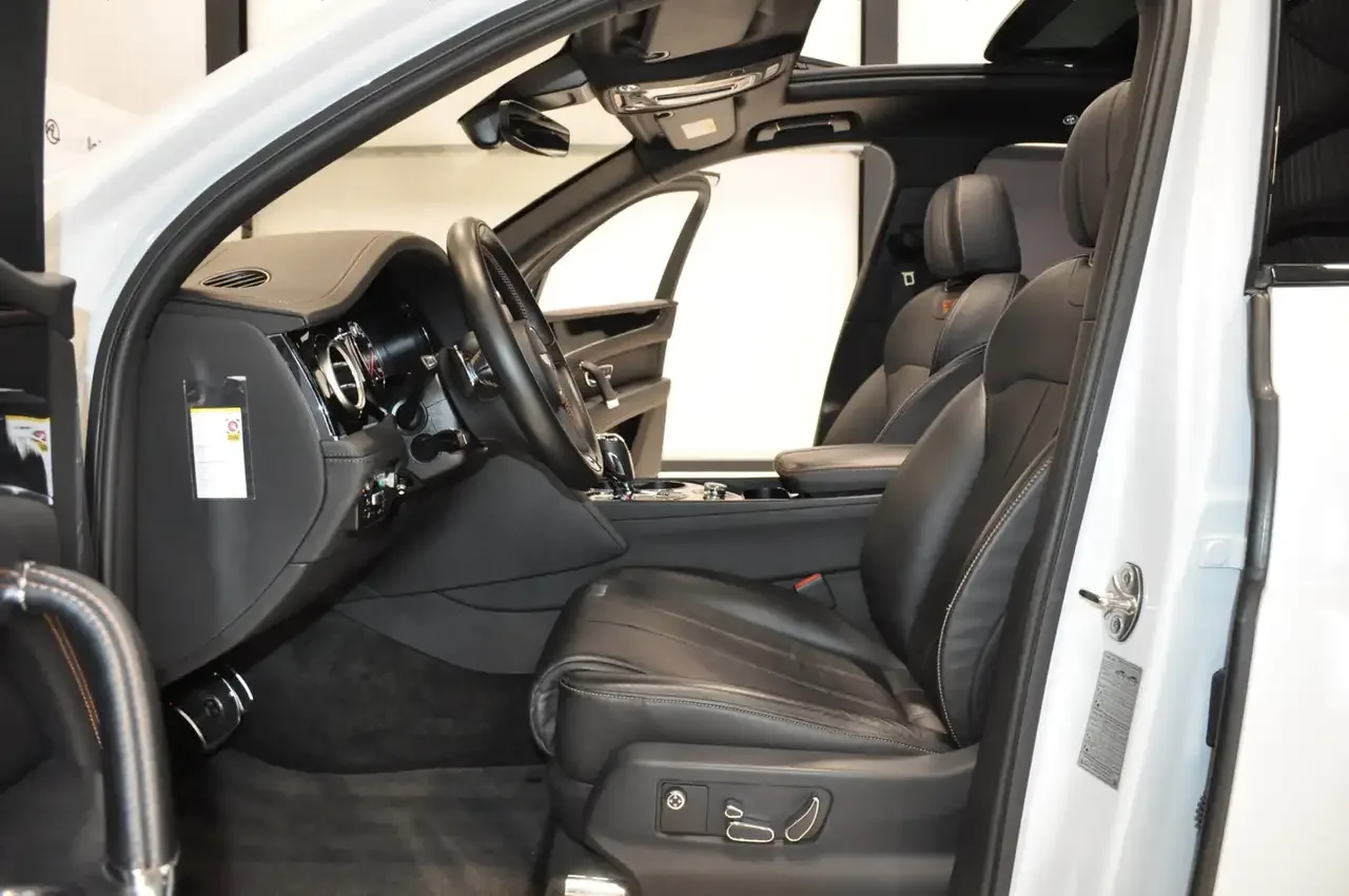 2018 Bentley Bentayga V8, 29/30