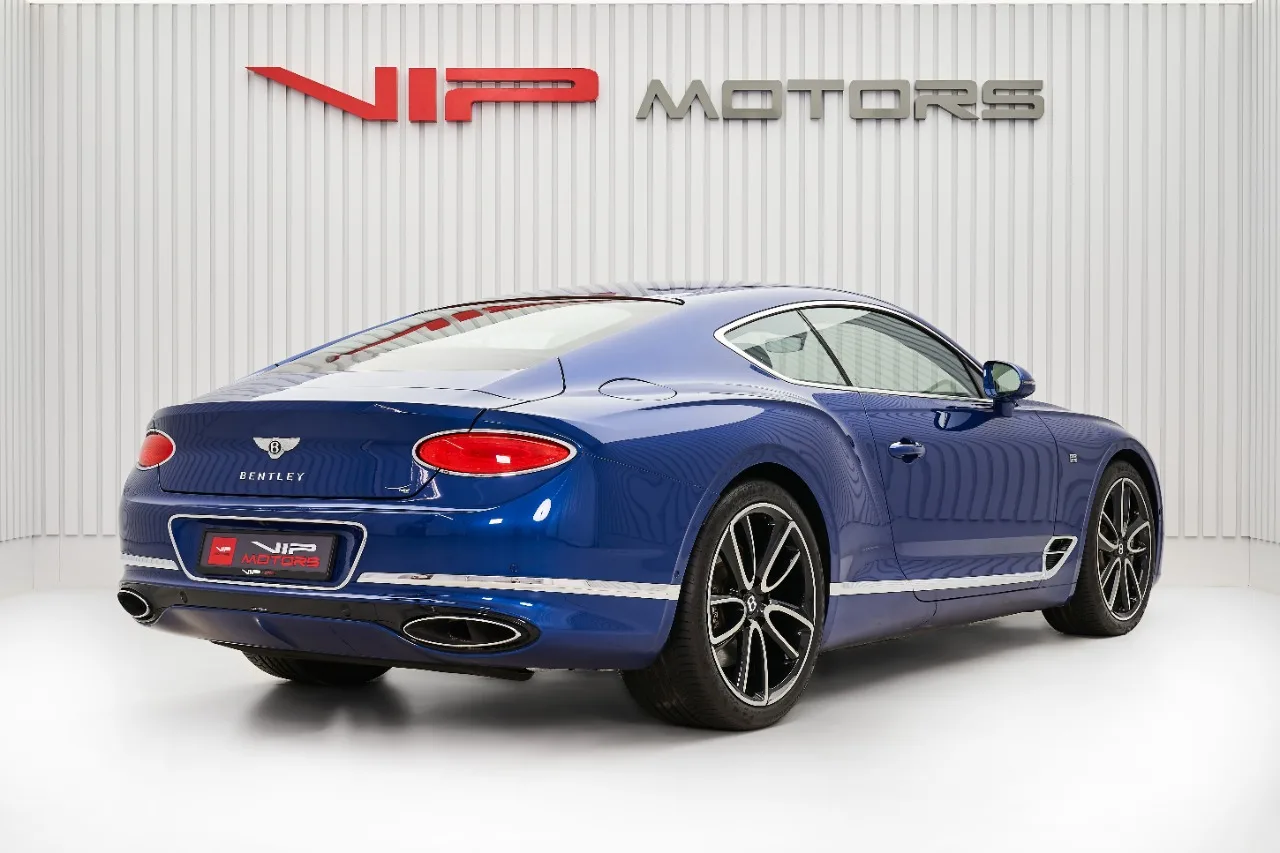 2018 Bentley Continental GT W12 offered by a specialist dealer in Dubai, United Arab Emirates, photo 4 of 10