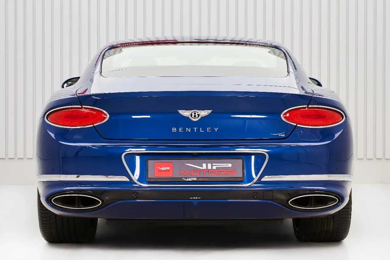 2018 Bentley Continental GT W12 offered by a specialist dealer in Dubai, United Arab Emirates, photo 5 of 10