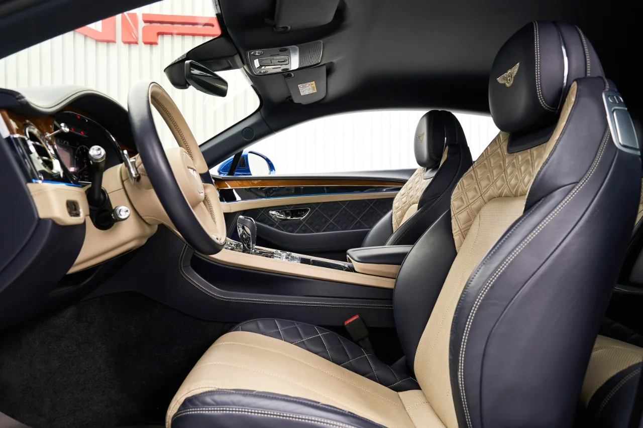 2018 Bentley Continental GT W12 offered by a specialist dealer in Dubai, United Arab Emirates, photo 9 of 10
