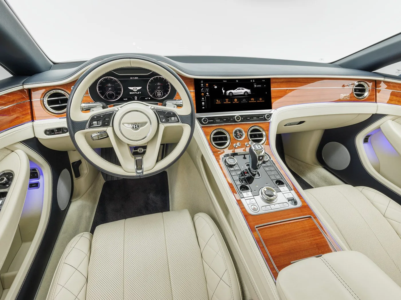 2018 Bentley Continental GT W12 offered by a specialist dealer in Singen, Germany, photo 7 of 15