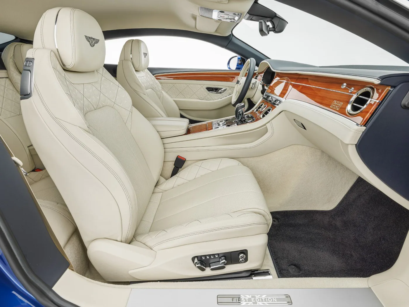 2018 Bentley Continental GT W12 offered by a specialist dealer in Singen, Germany, photo 13 of 15