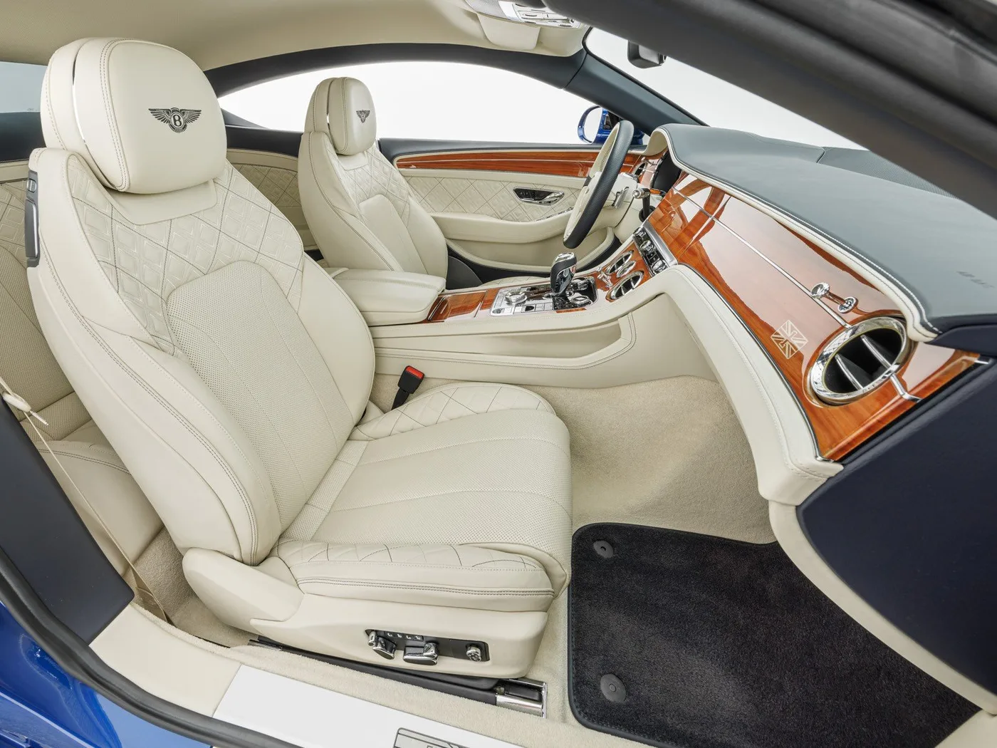 2018 Bentley Continental GT W12 offered by a specialist dealer in Singen, Germany, photo 15 of 15