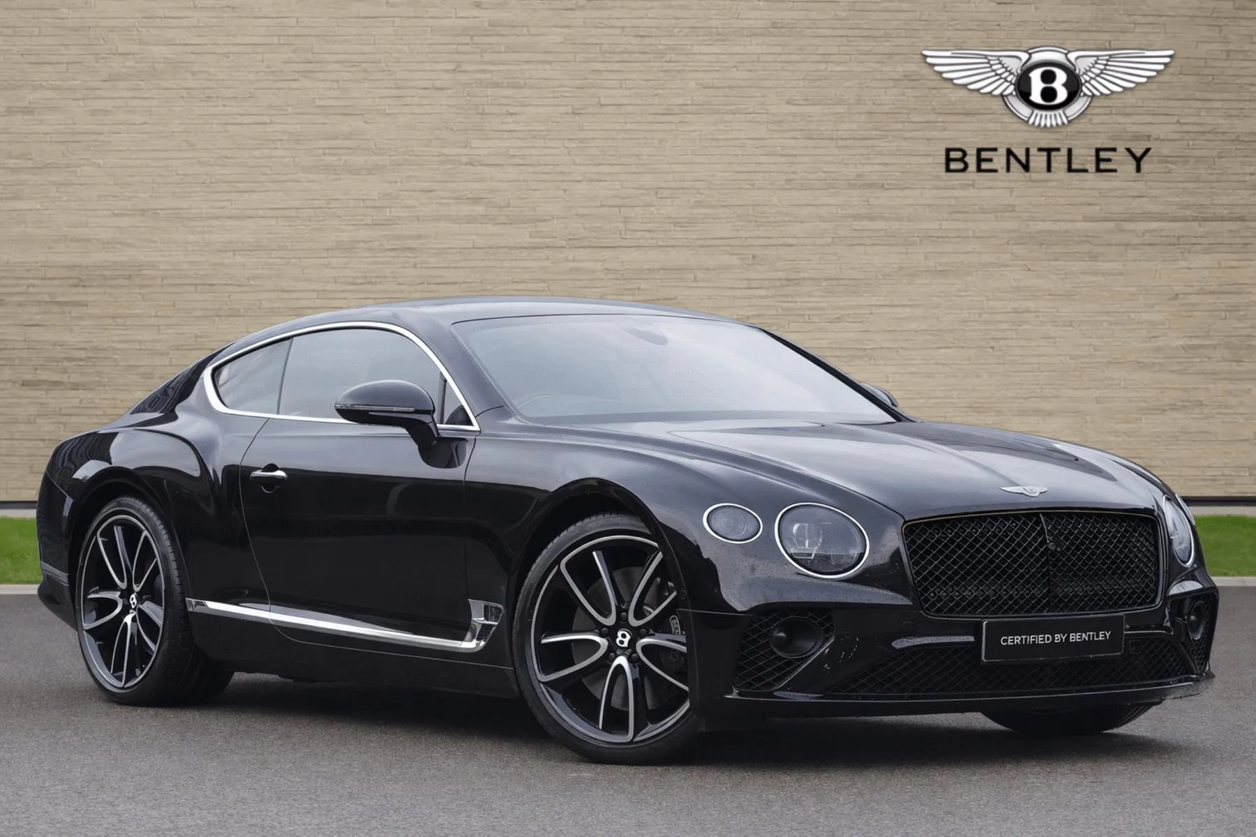 2018 Bentley Continental GT W12 proposée par un groupe de concessions agréées à Ripley, Royaume-Uni, photo principale
