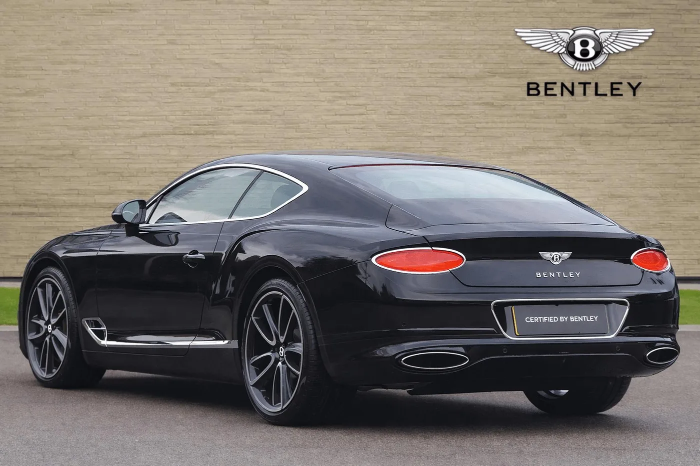 2018 Bentley Continental GT W12 angeboten von einer Vertragshändlergruppe in Ripley, Vereinigtes Königreich, Foto 3 von 25