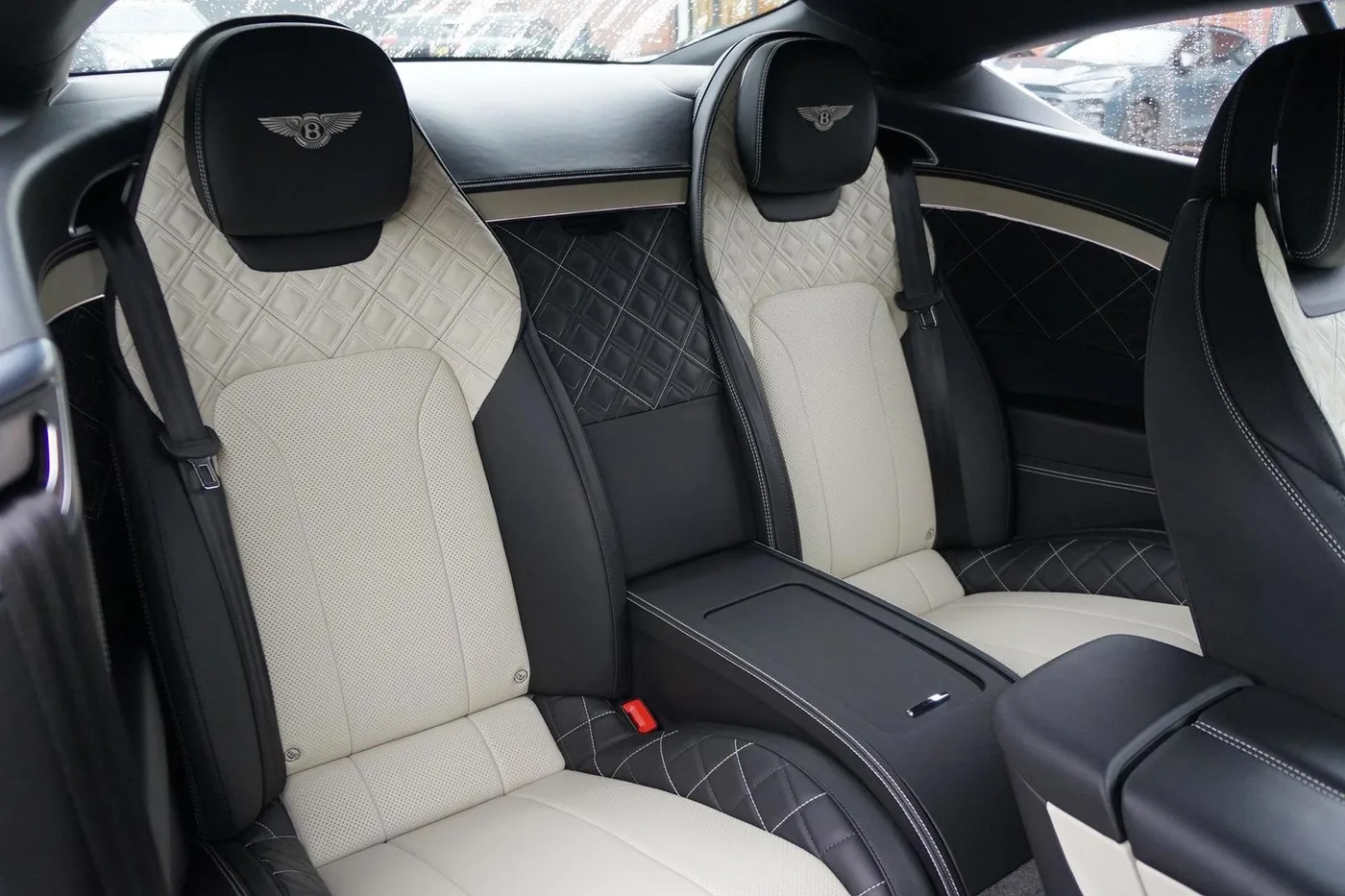 2018 Bentley Continental GT W12 angeboten von einer Vertragshändlergruppe in Ripley, Vereinigtes Königreich, Foto 18 von 25