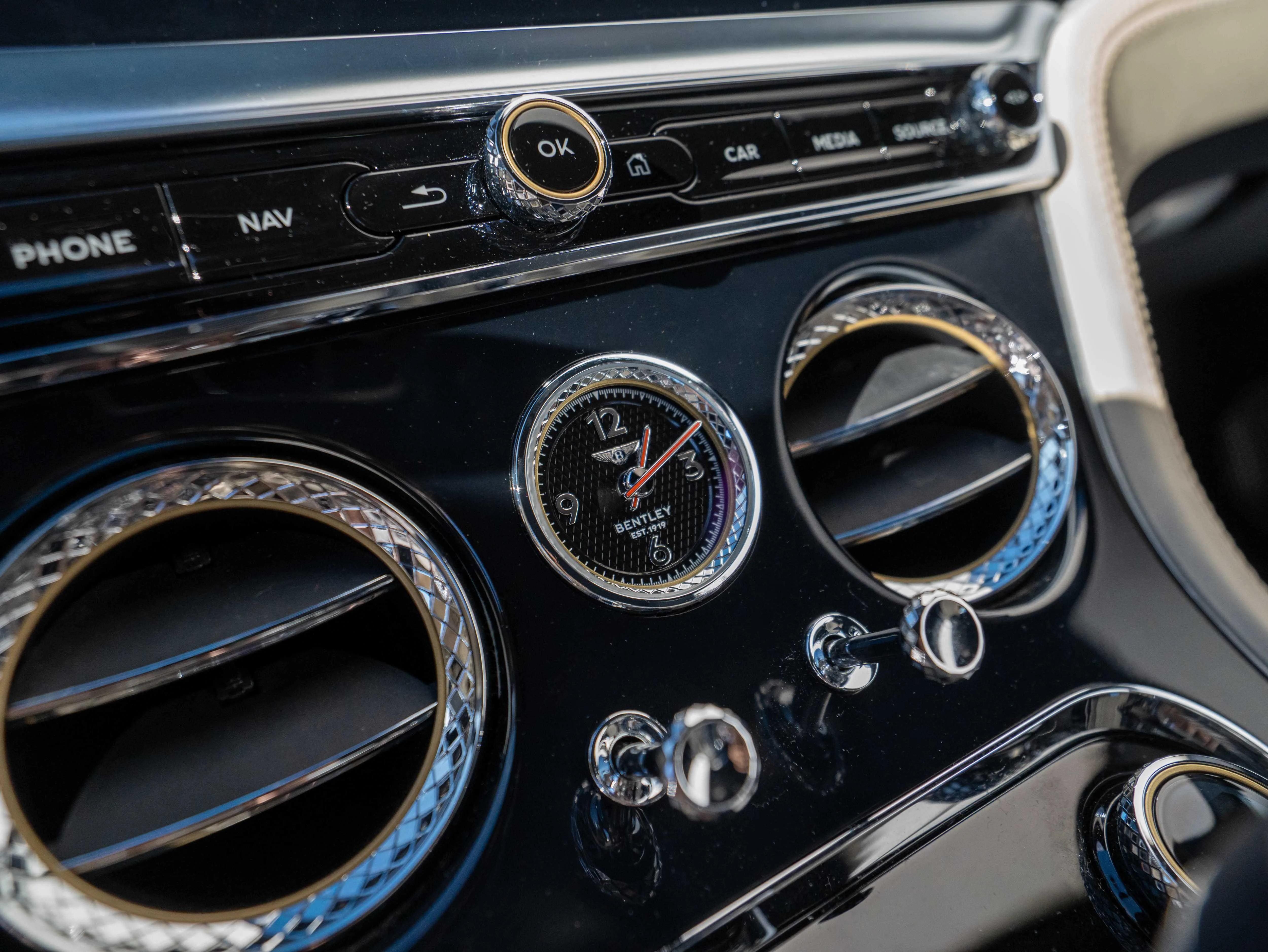 2018 Bentley Continental GT W12, 22/30
