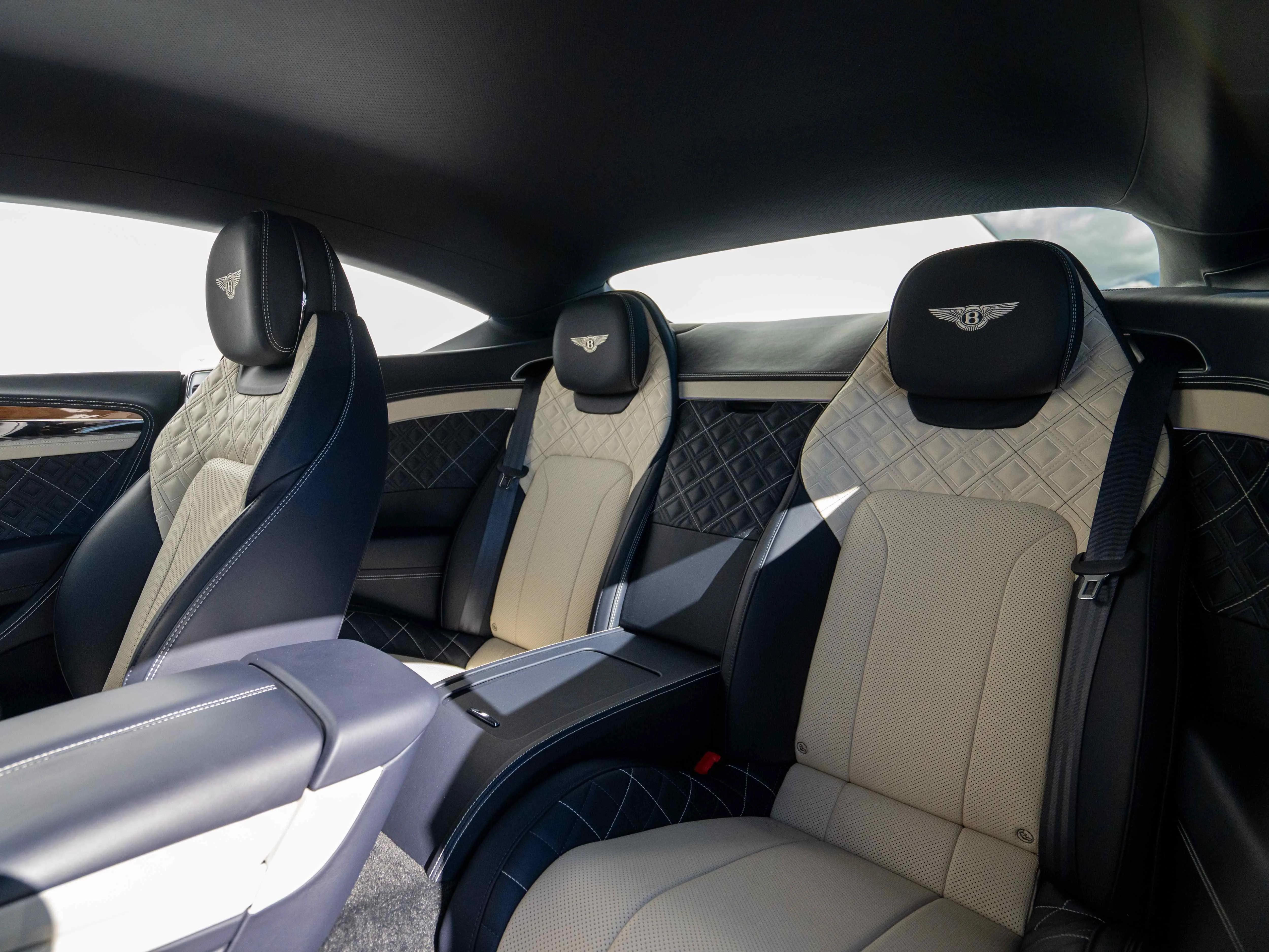 2018 Bentley Continental GT W12, 24/30