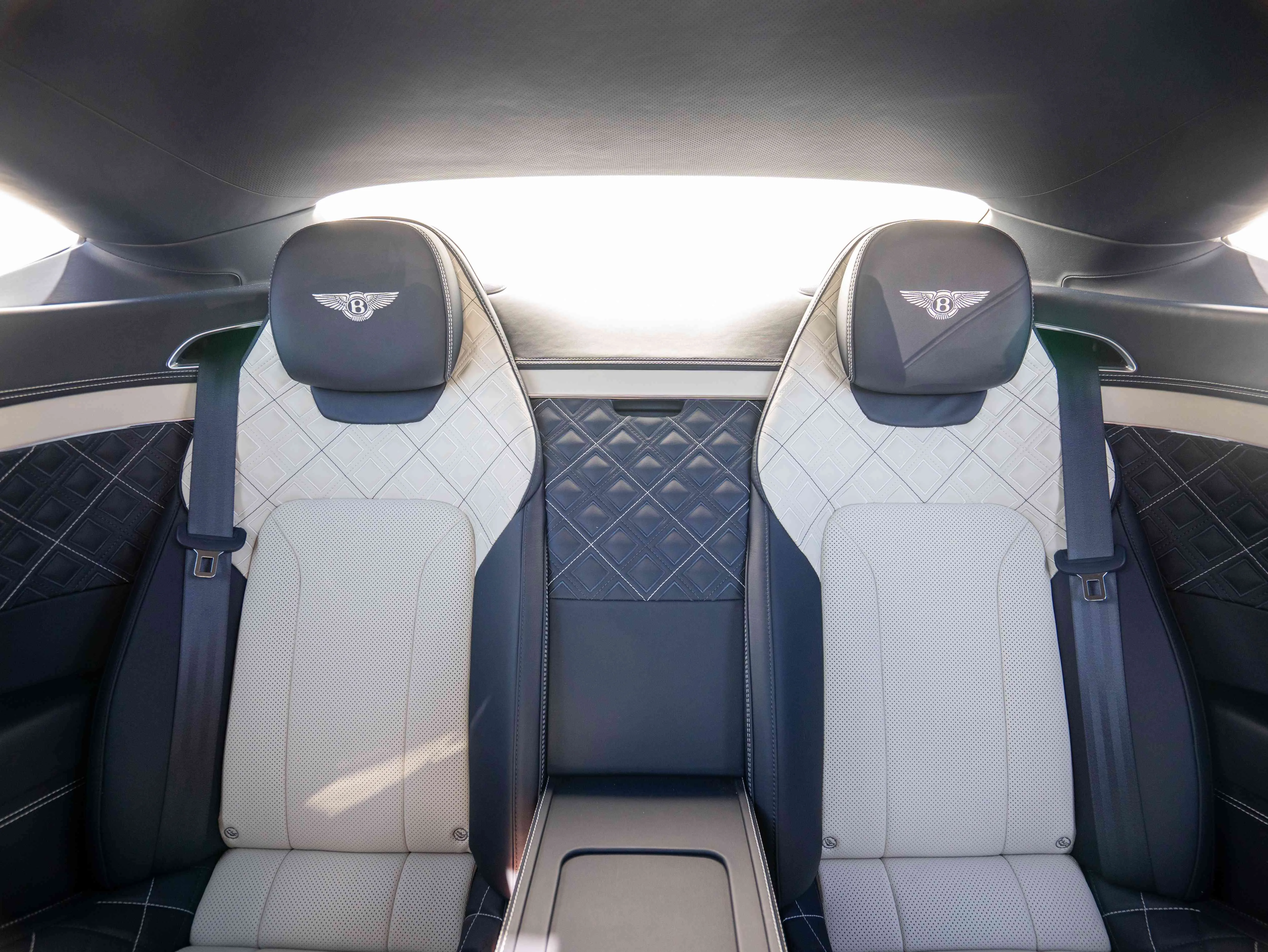 2018 Bentley Continental GT W12, 29/30