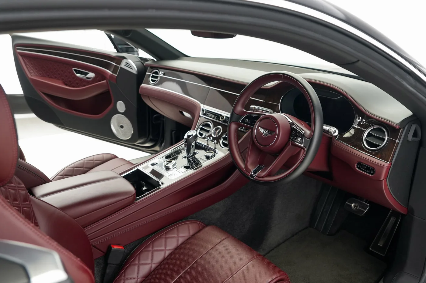 2018 Bentley Continental GT W12 angeboten von einer Vertragshändlergruppe in Hatfield, Vereinigtes Königreich, Foto 16 von 22