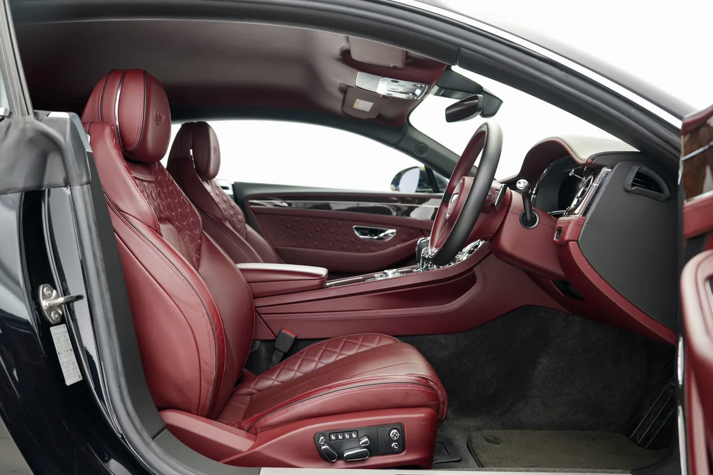 2018 Bentley Continental GT W12 angeboten von einer Vertragshändlergruppe in Hatfield, Vereinigtes Königreich, Foto 18 von 22