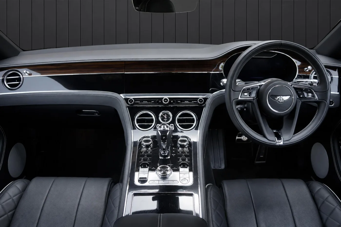 2018 Bentley Continental GT W12 angeboten von einer Vertragshändlergruppe in Ripley, Vereinigtes Königreich, Foto 4 von 25