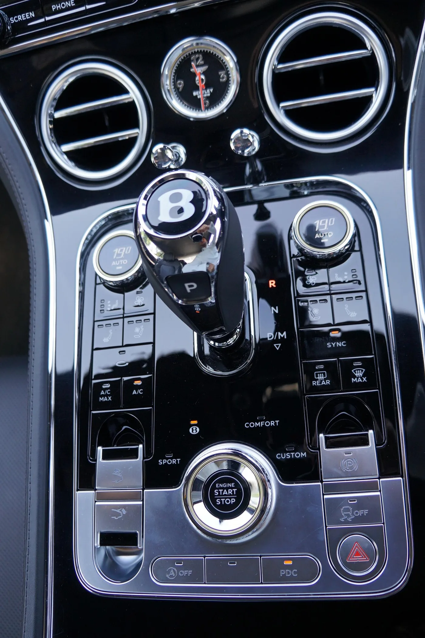 2018 Bentley Continental GT W12 angeboten von einer Vertragshändlergruppe in Ripley, Vereinigtes Königreich, Foto 23 von 25