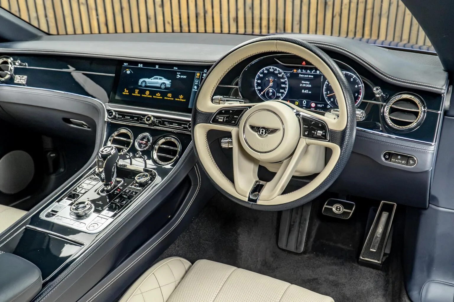 2018 Bentley Continental GT W12 First Edition, 22/30