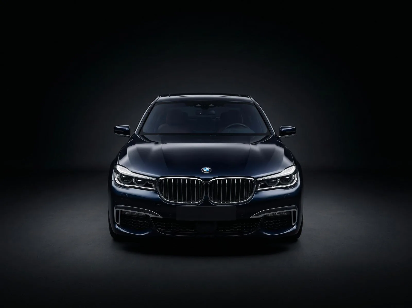 2018 BMW 740i M Sport, 3/14