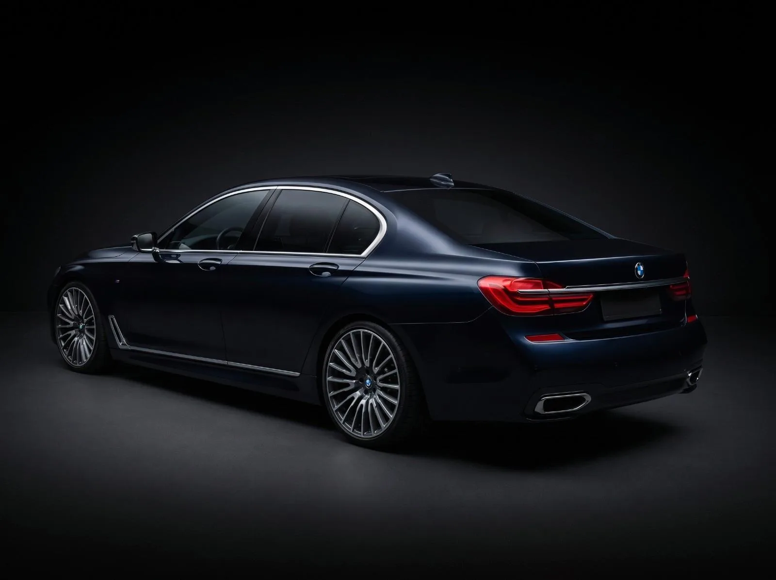 2018 BMW 740i M Sport, 6/14