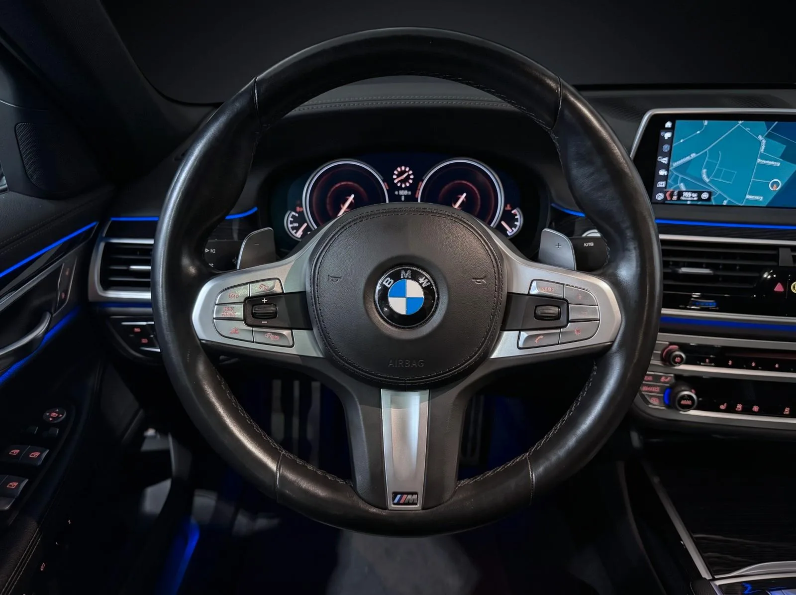 2018 BMW 740i M Sport, 8/14