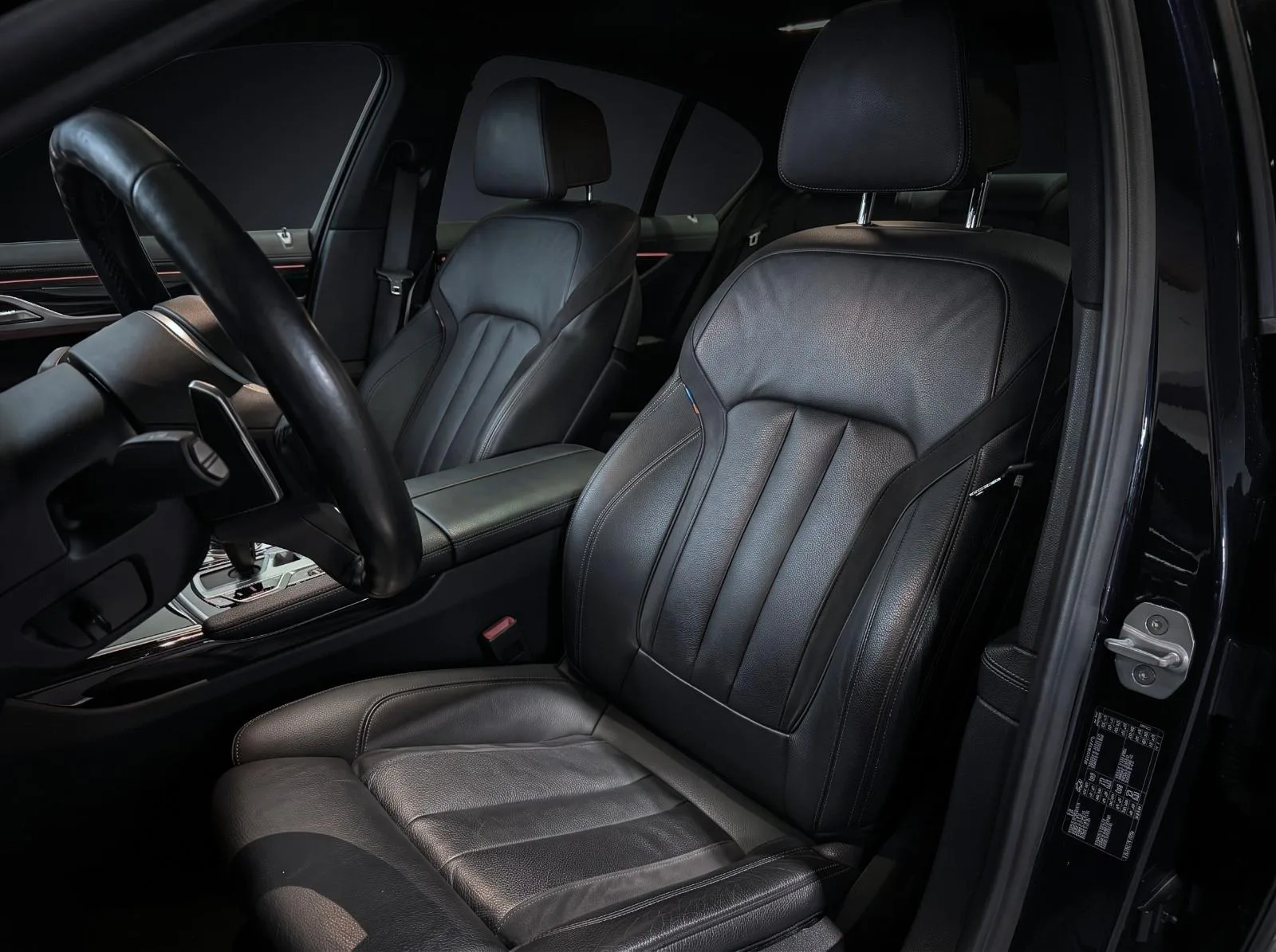 2018 BMW 740i M Sport, 11/14