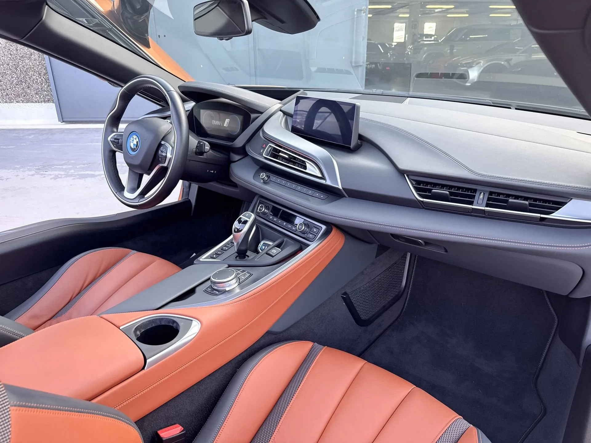 2018 BMW i8 Roadster, 13/16