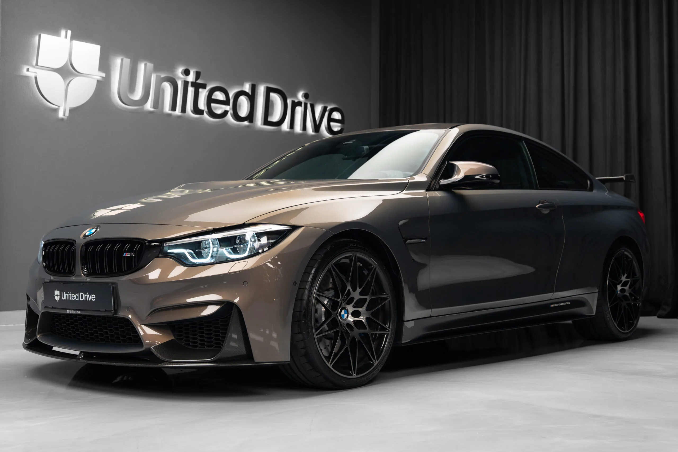 2018 BMW M4 Competition angeboten von einem Fachhändler in Voluntari, Rumänien, Hauptfoto