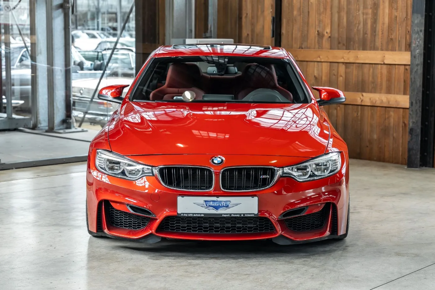 2018 BMW M4 Coupé proposée par un concessionnaire spécialisé à Neuss, Allemagne, photo 19 sur 25