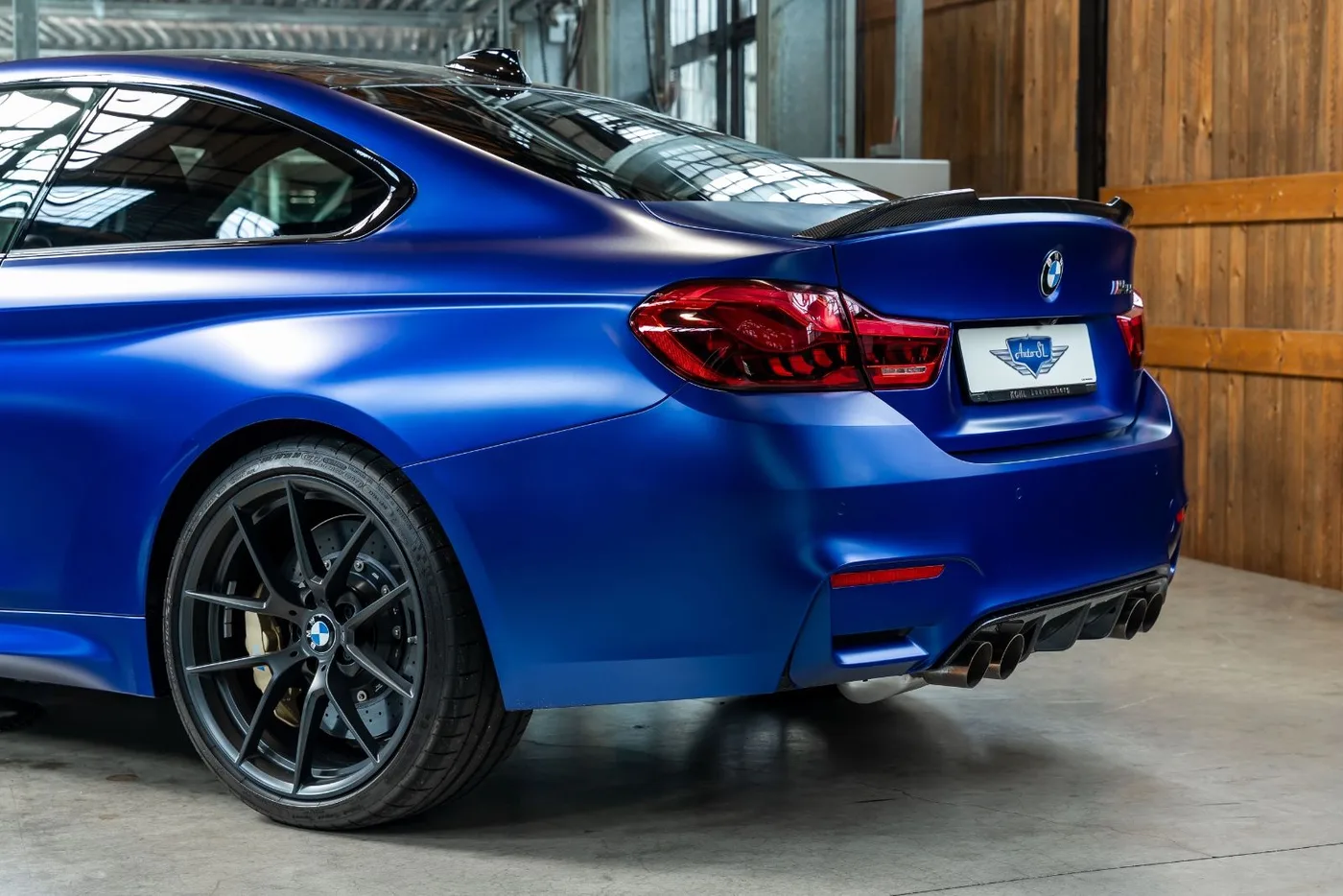 2018 BMW M4 CS angeboten von einem Fachhändler in Neuss, Deutschland, Foto 7 von 10